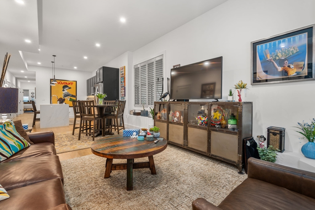 231 Everett # 1