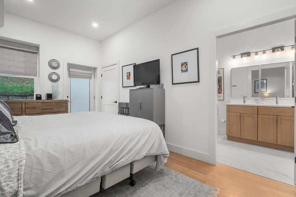 231 Everett # 1