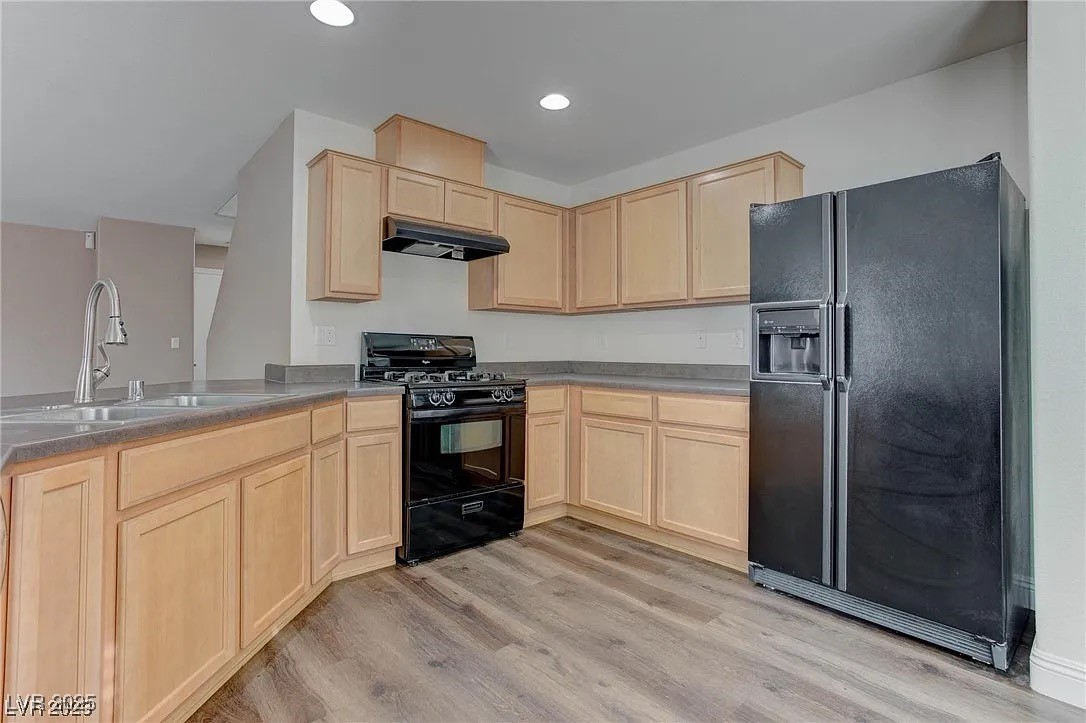 7021 Town Forest Avenue