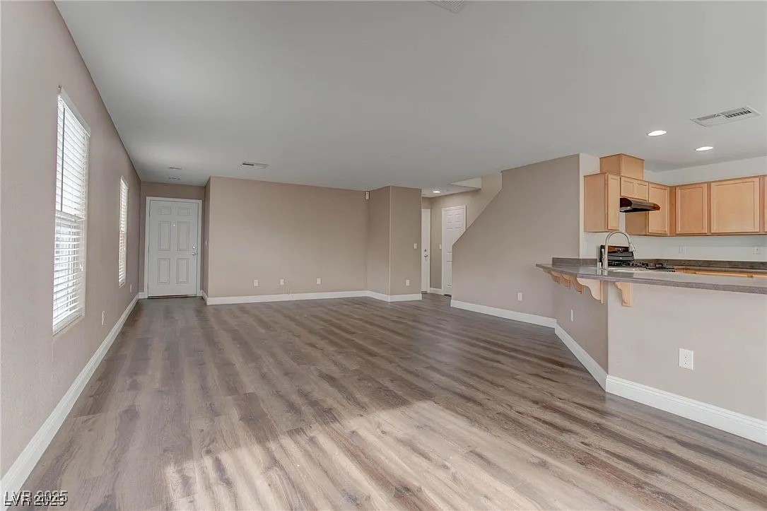 7021 Town Forest Avenue