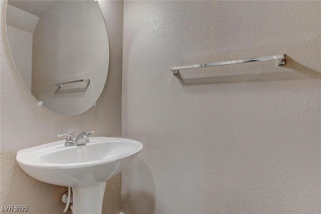 7021 Town Forest Avenue