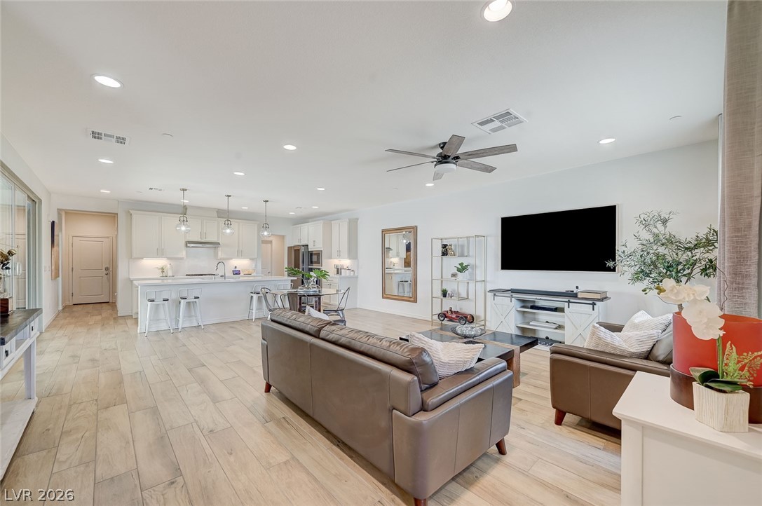 1000 East Sunset Road