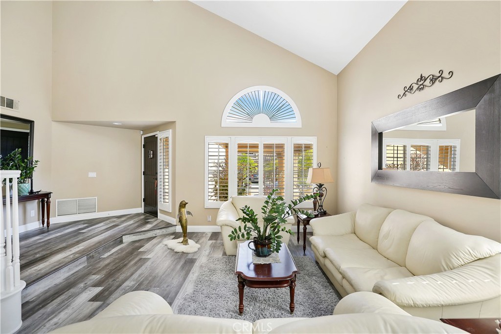 33 Sepulveda