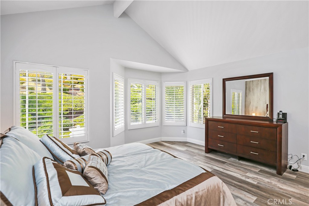 33 Sepulveda