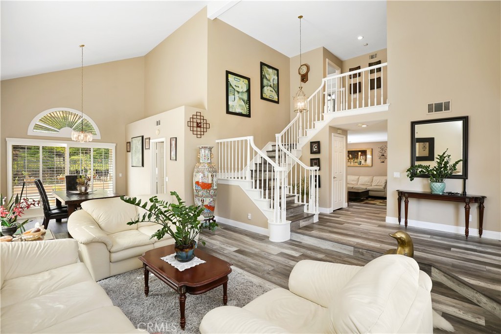 33 Sepulveda