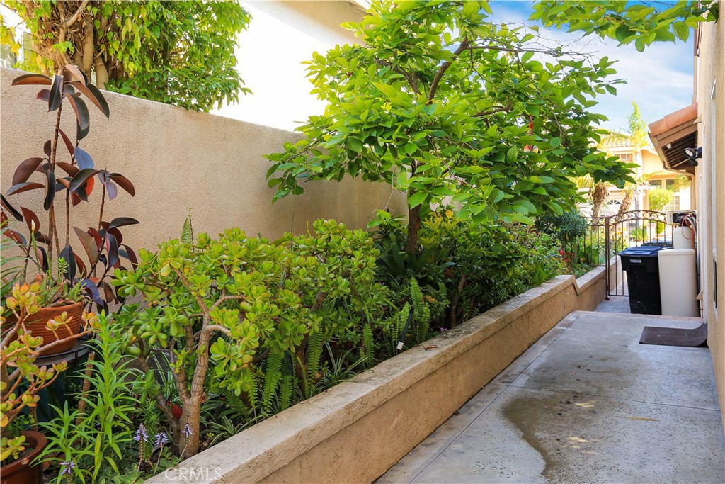 33 Sepulveda