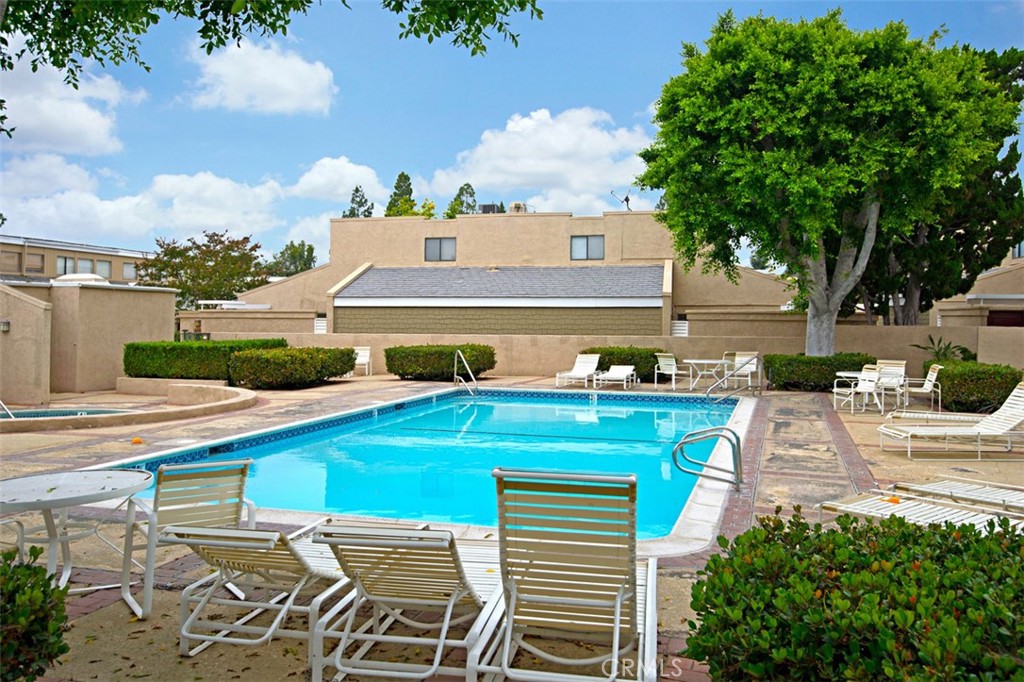 2900 Madison Avenue D12