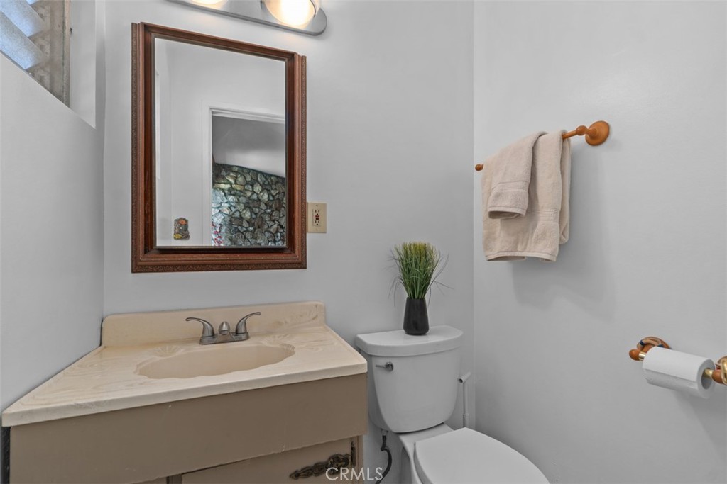 307 N Acacia A