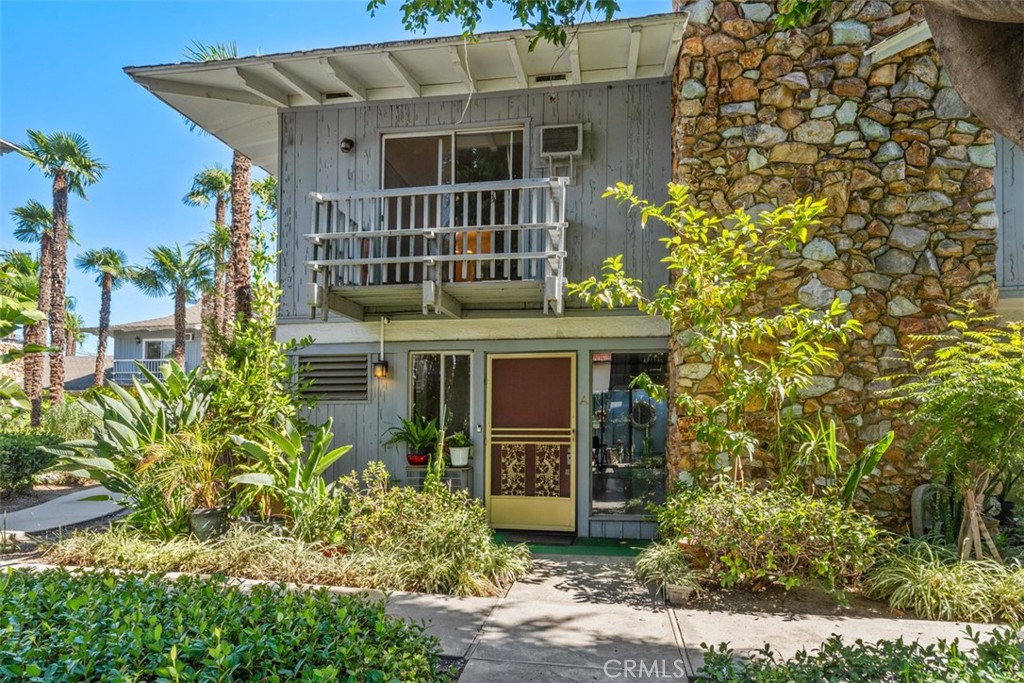 307 N Acacia A