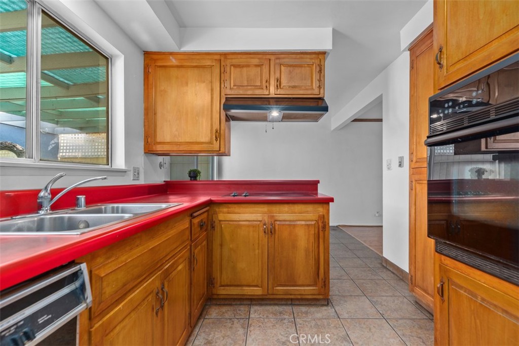 307 N Acacia A