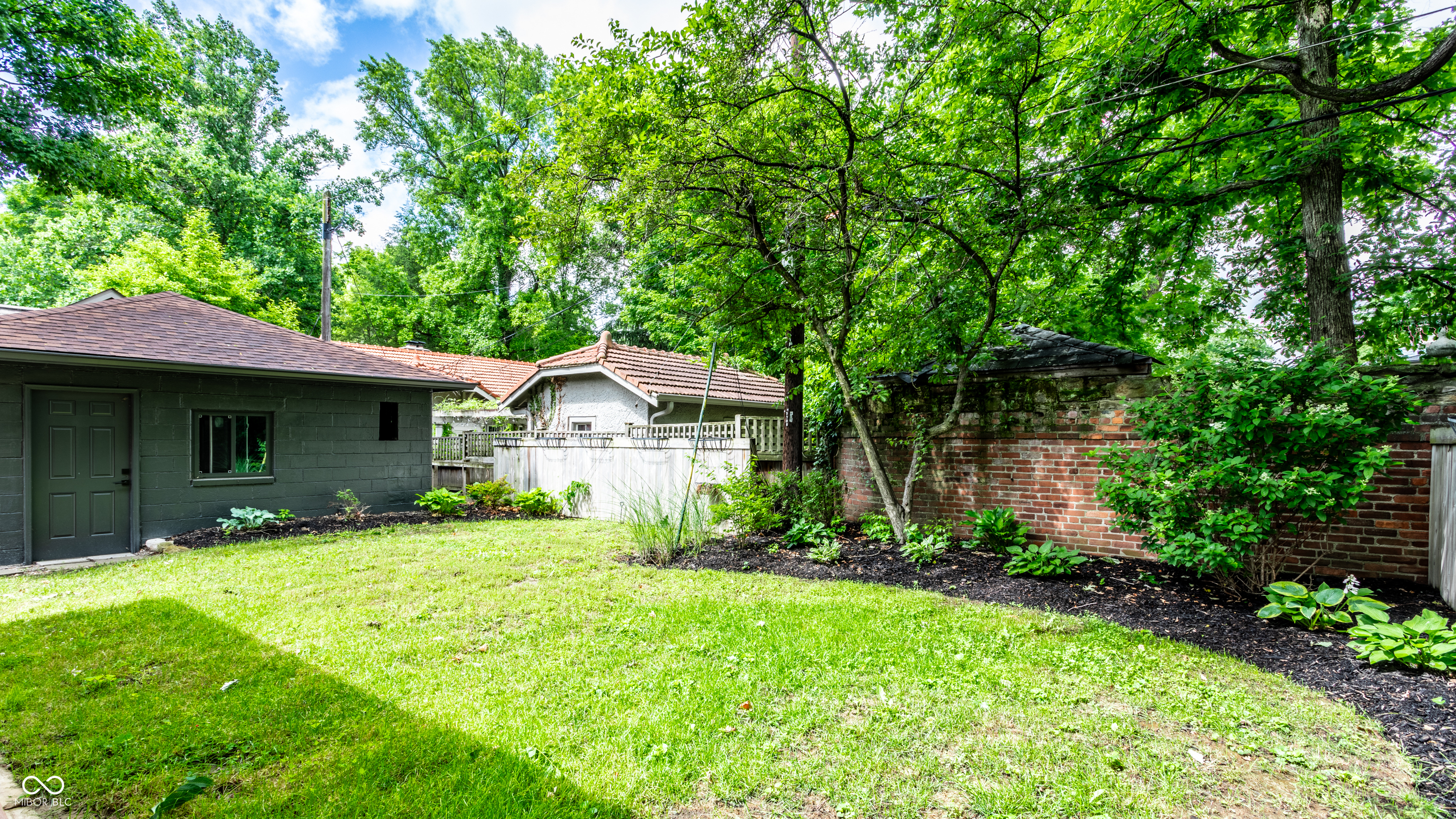 5708 Winthrop Avenue