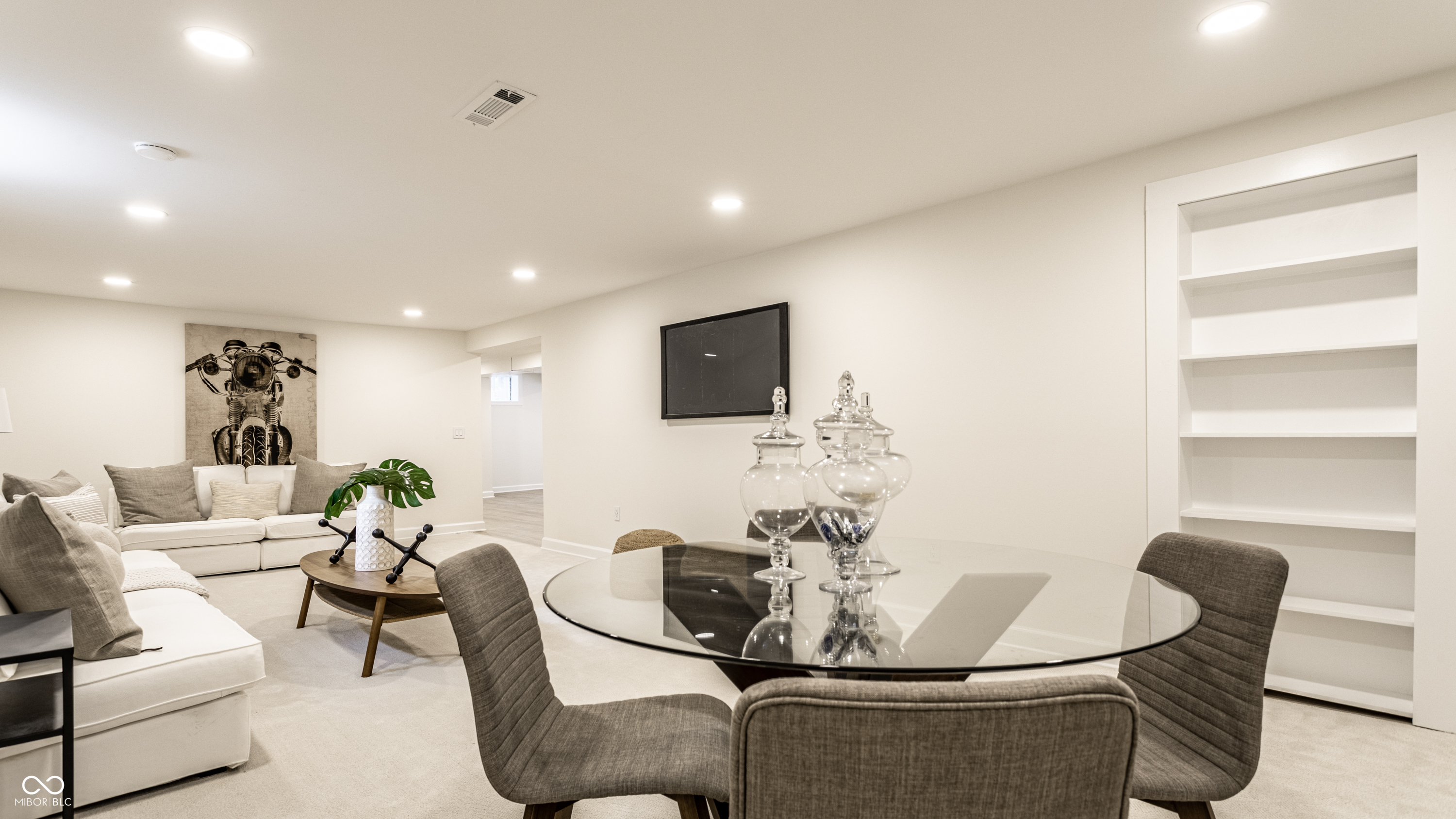 5708 Winthrop Avenue