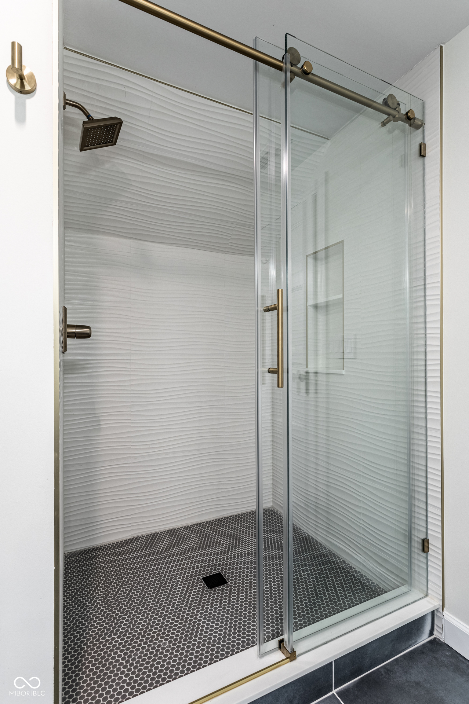 5708 Winthrop Avenue