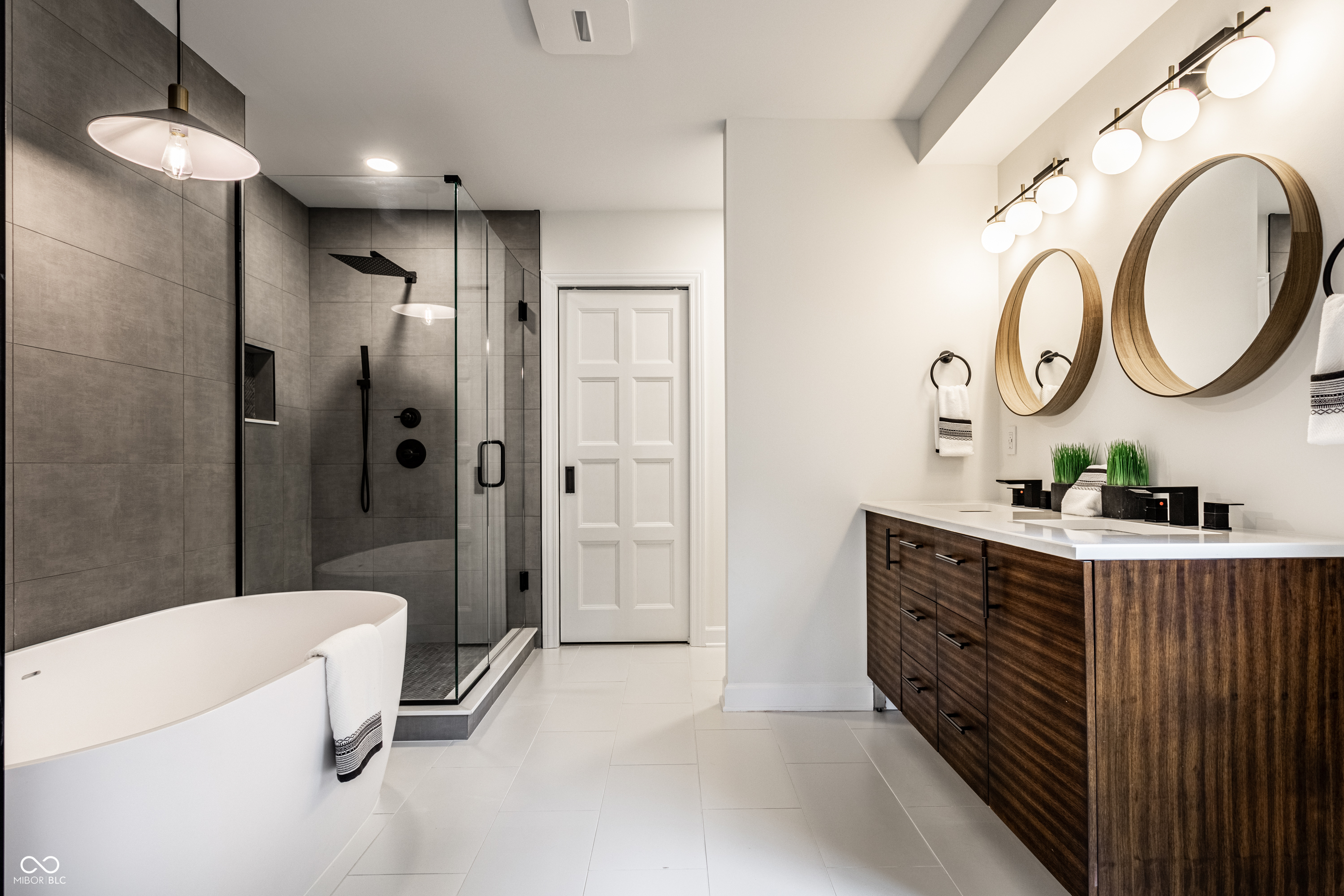 5708 Winthrop Avenue