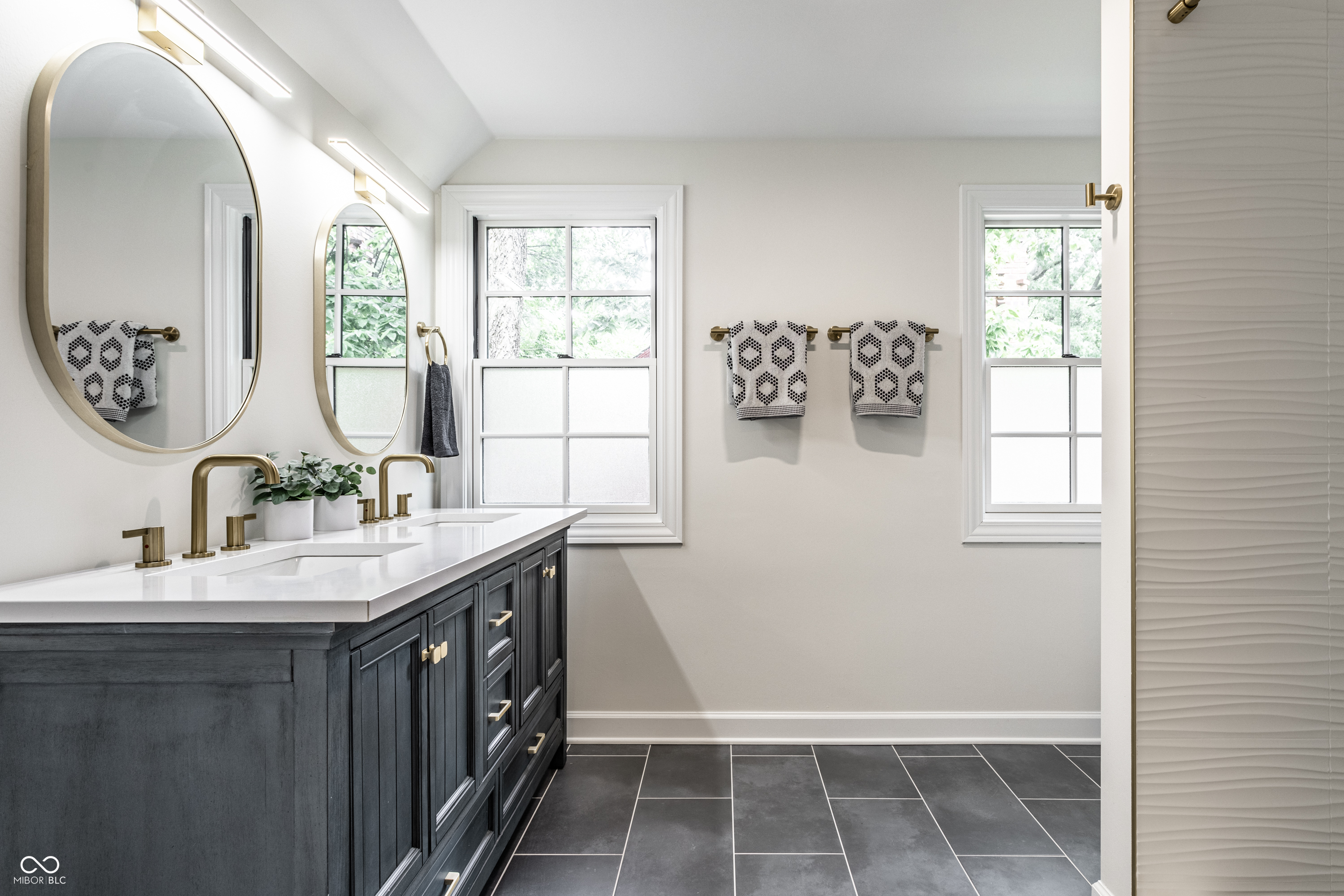 5708 Winthrop Avenue