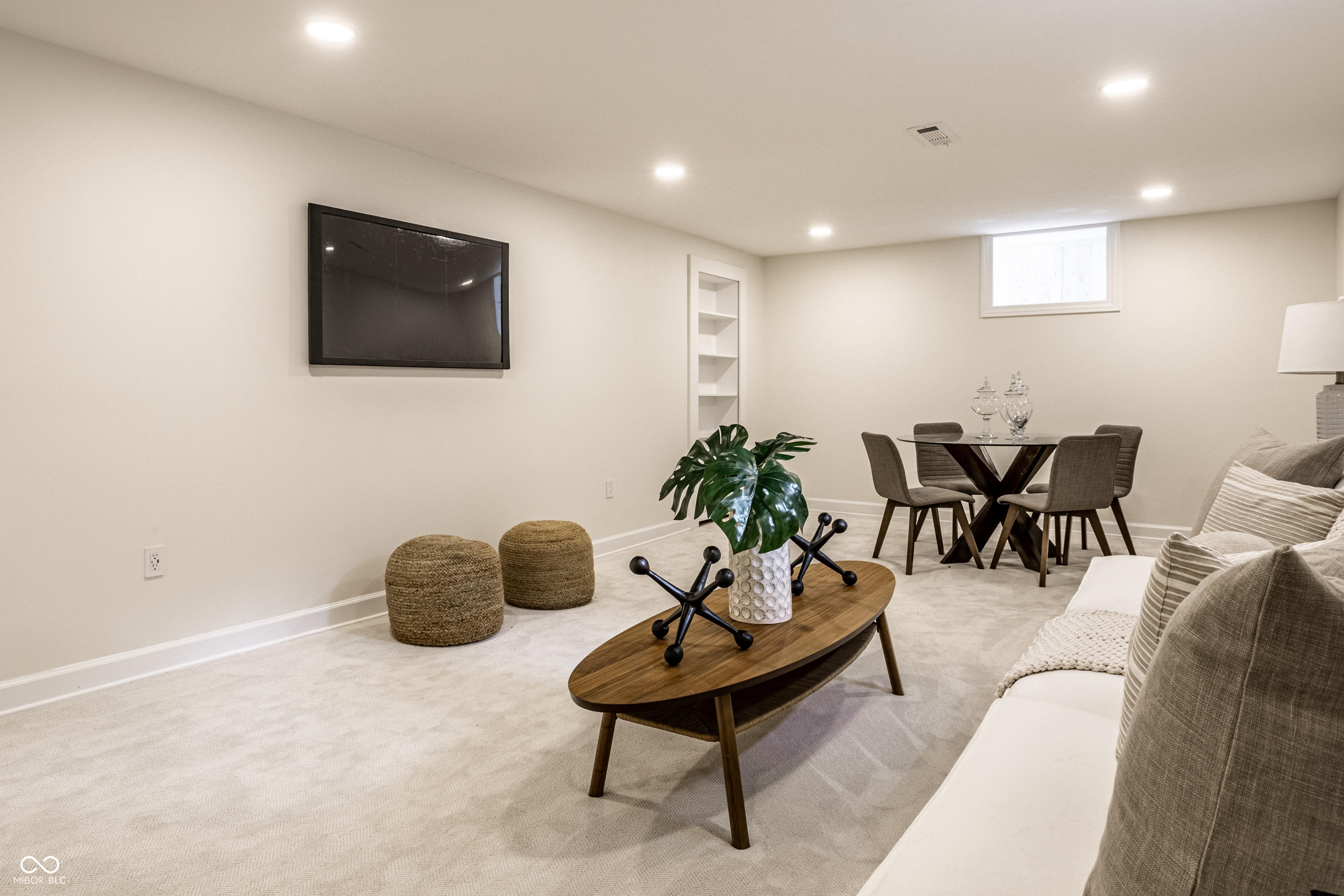 5708 Winthrop Avenue