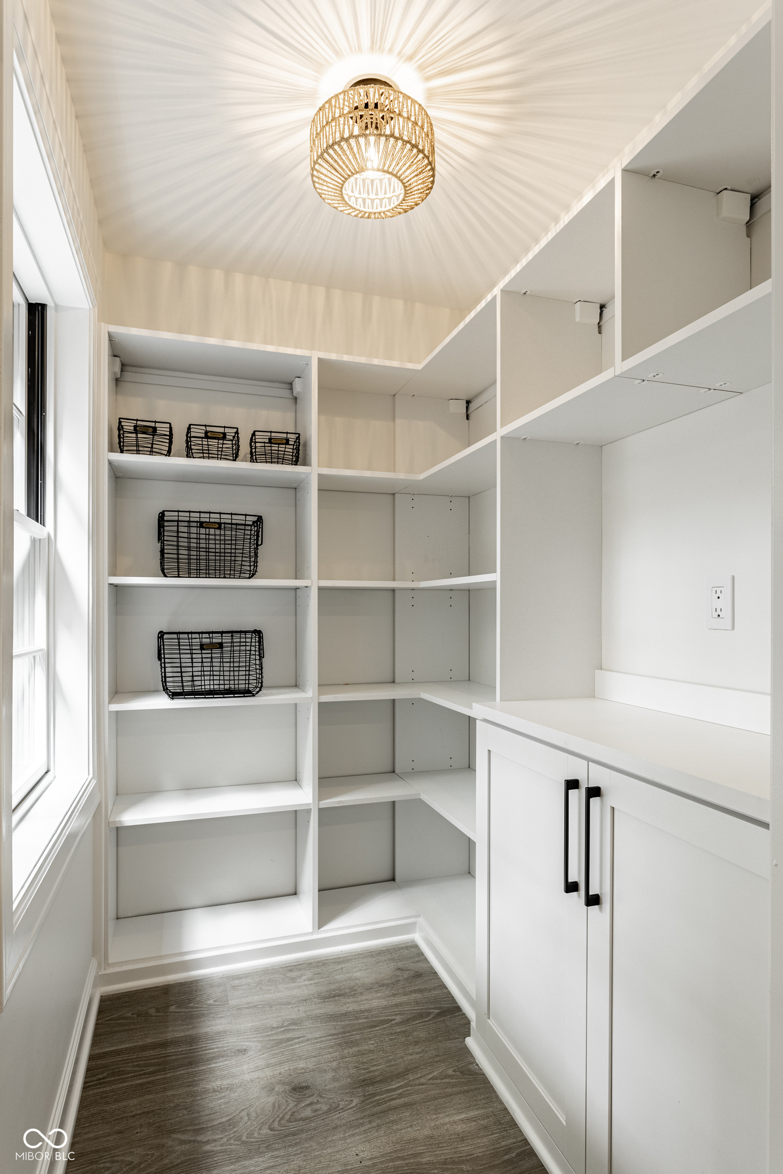 5708 Winthrop Avenue