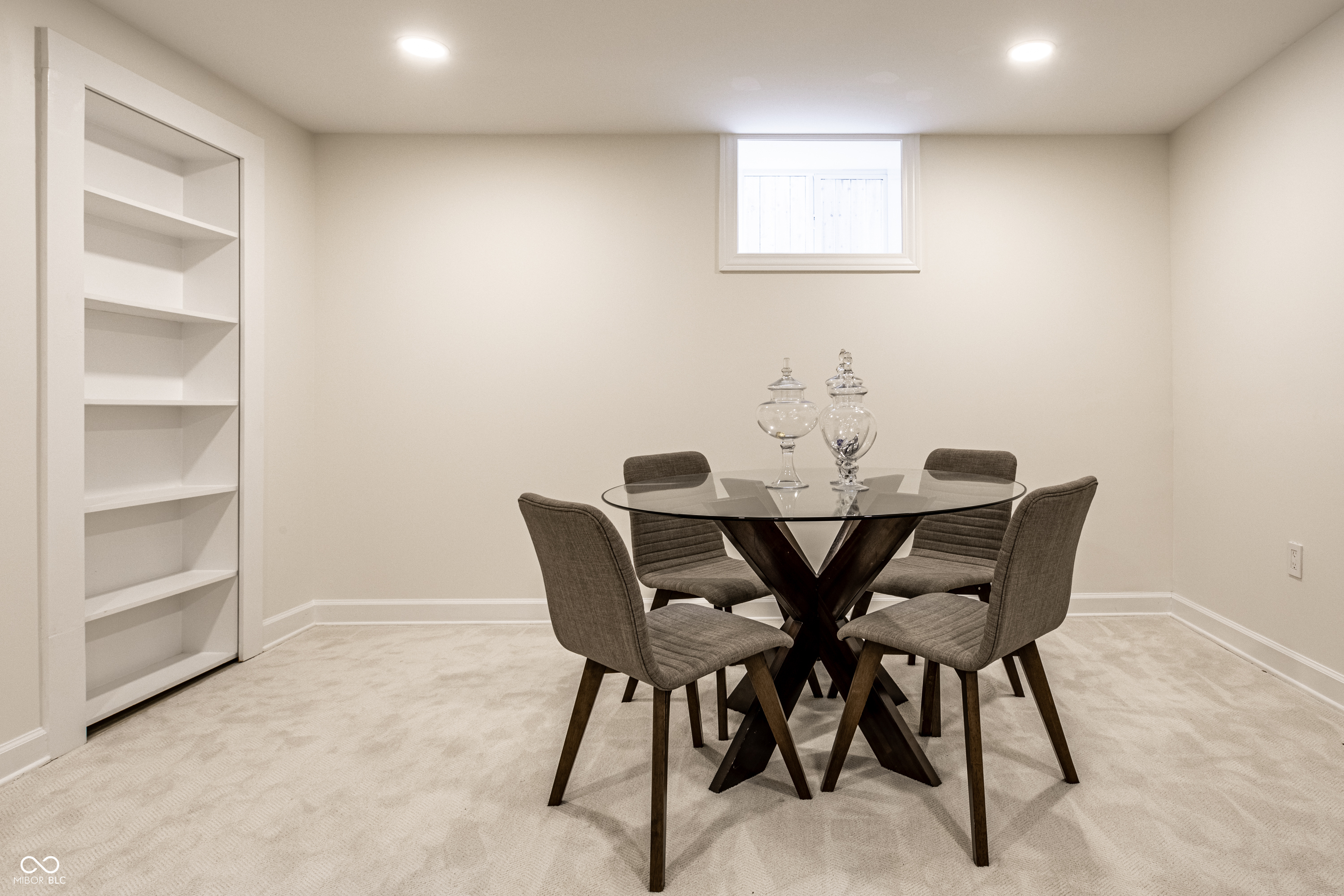 5708 Winthrop Avenue