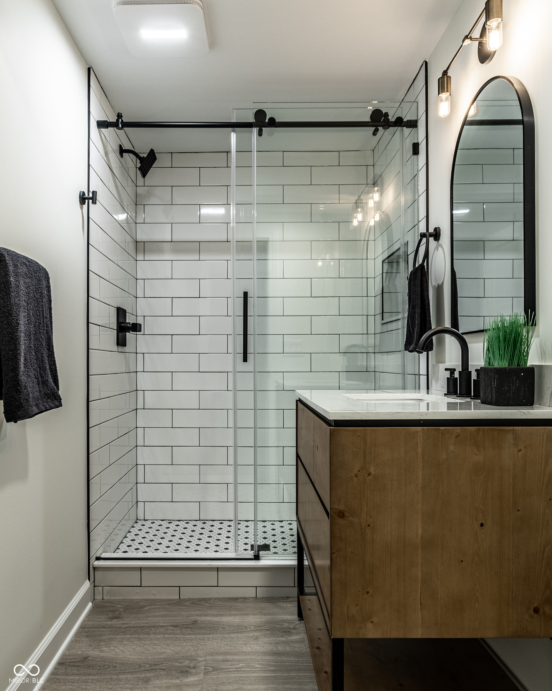 5708 Winthrop Avenue