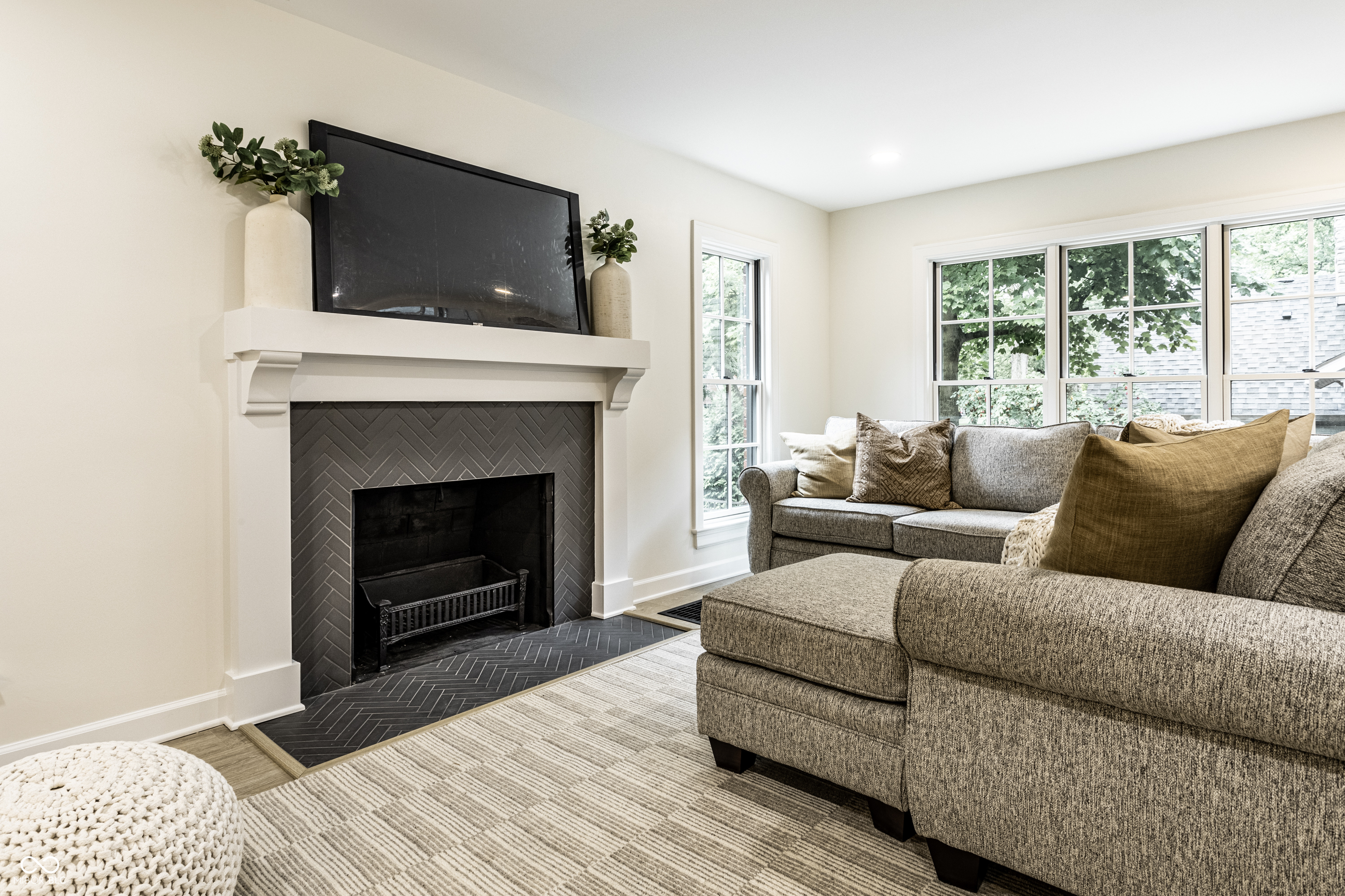 5708 Winthrop Avenue