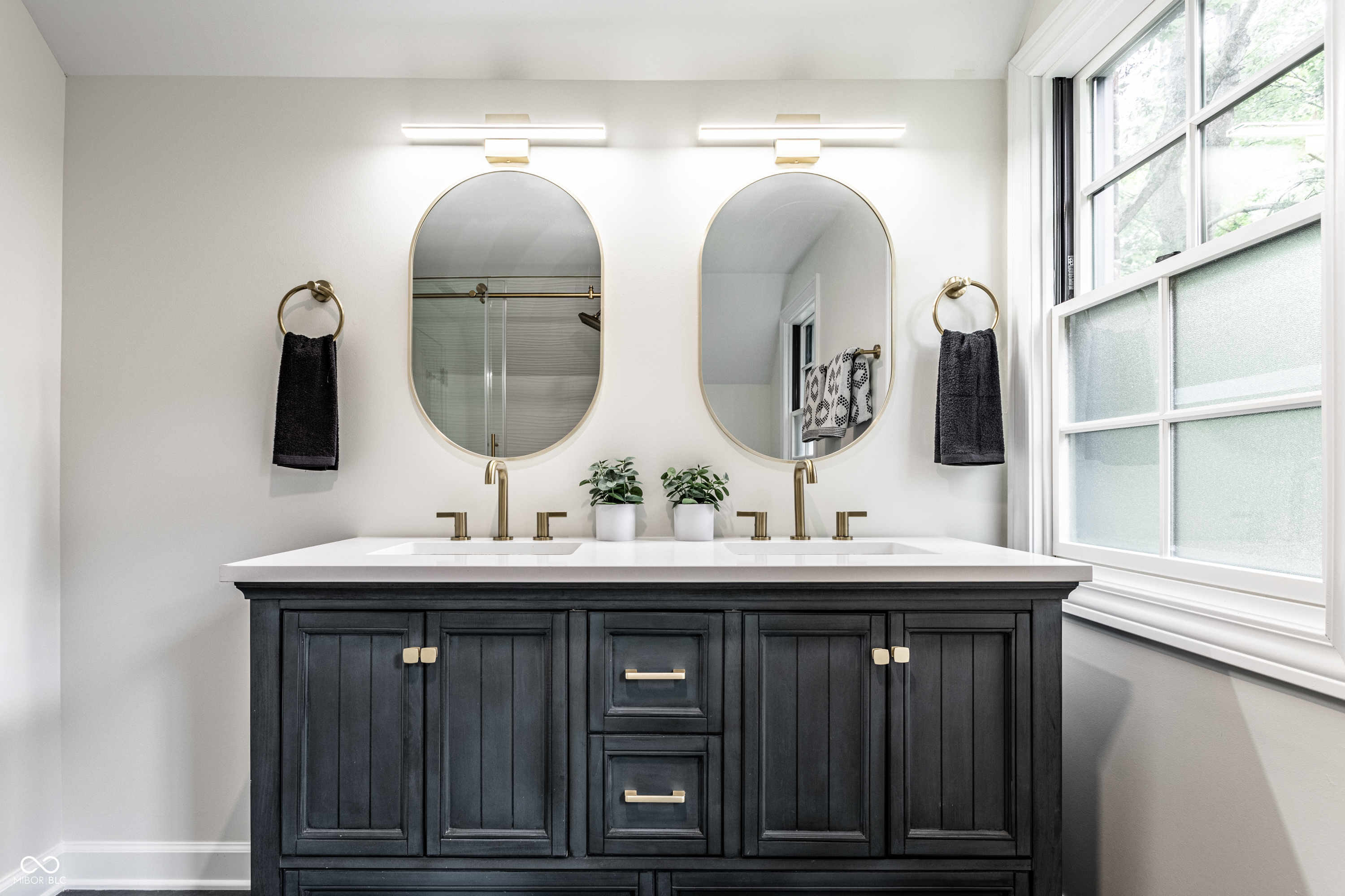 5708 Winthrop Avenue