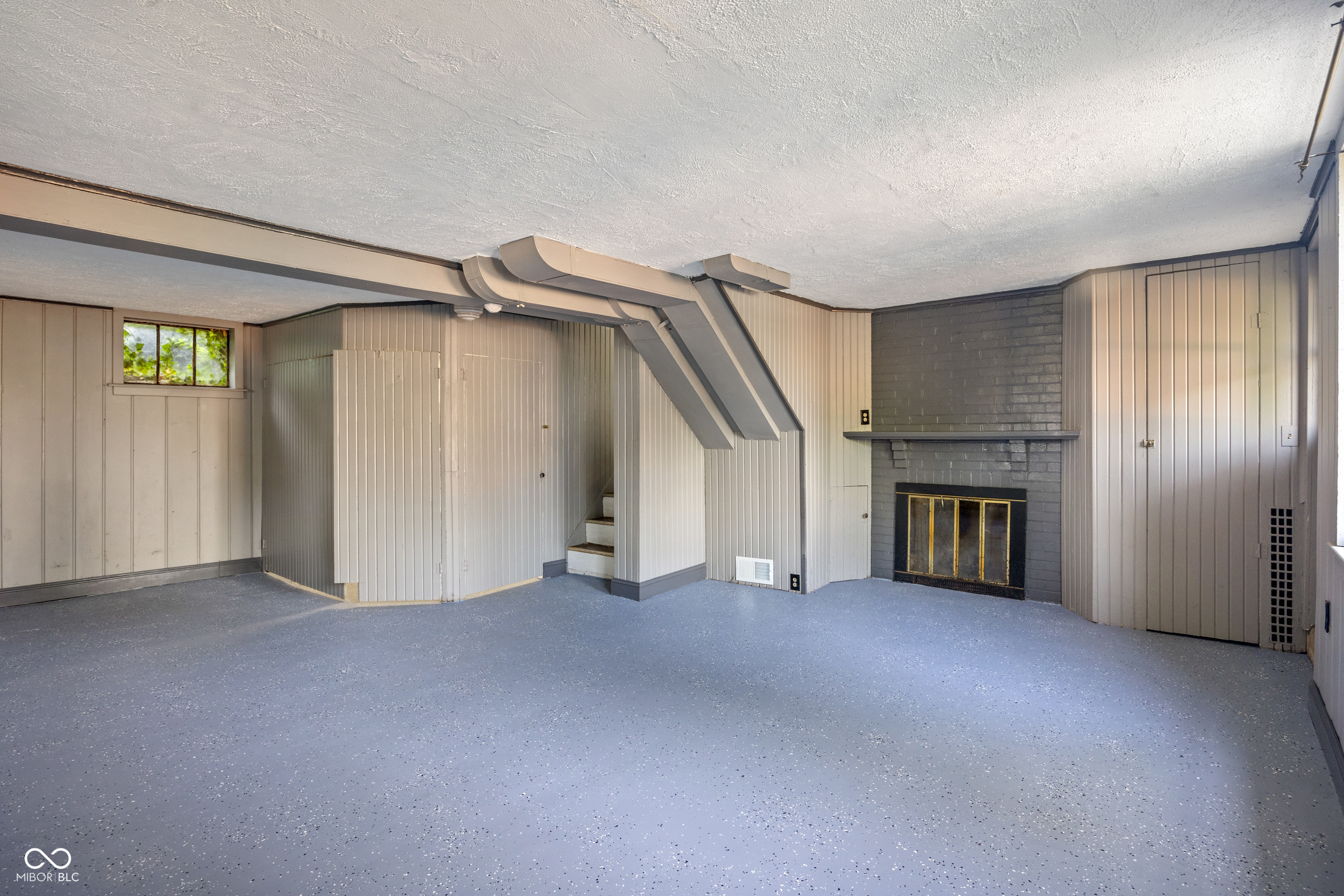327 Central Avenue