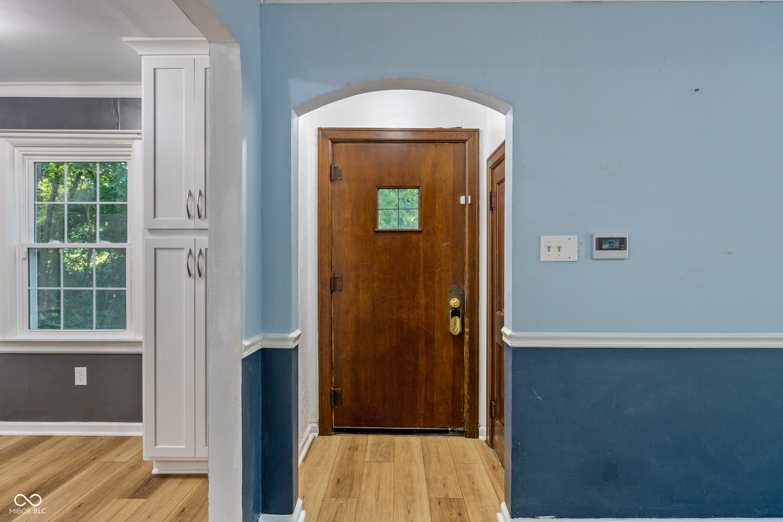327 Central Avenue