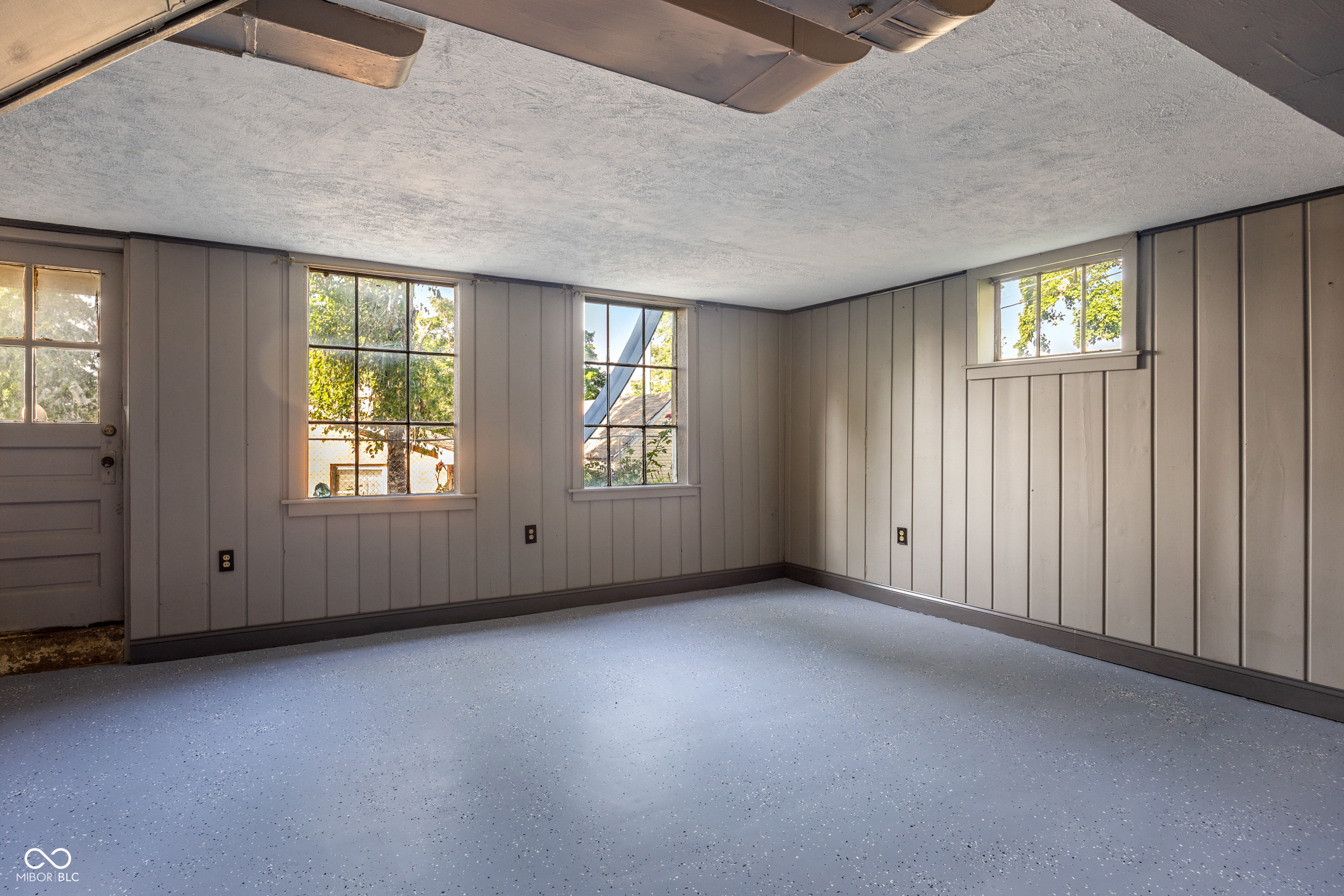 327 Central Avenue