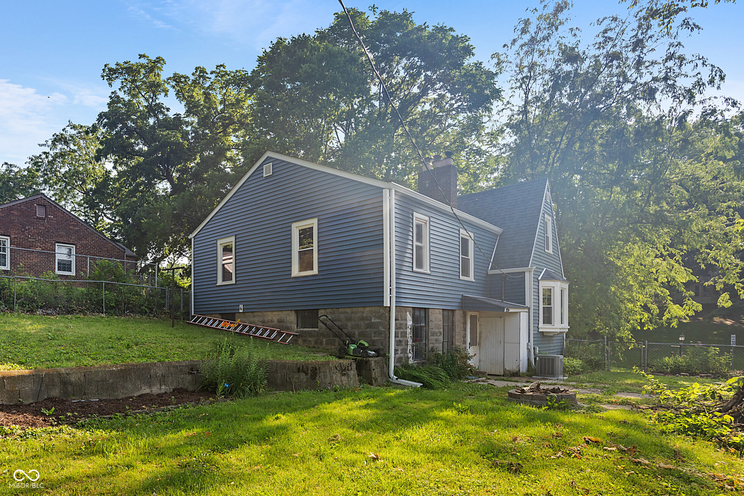 327 Central Avenue