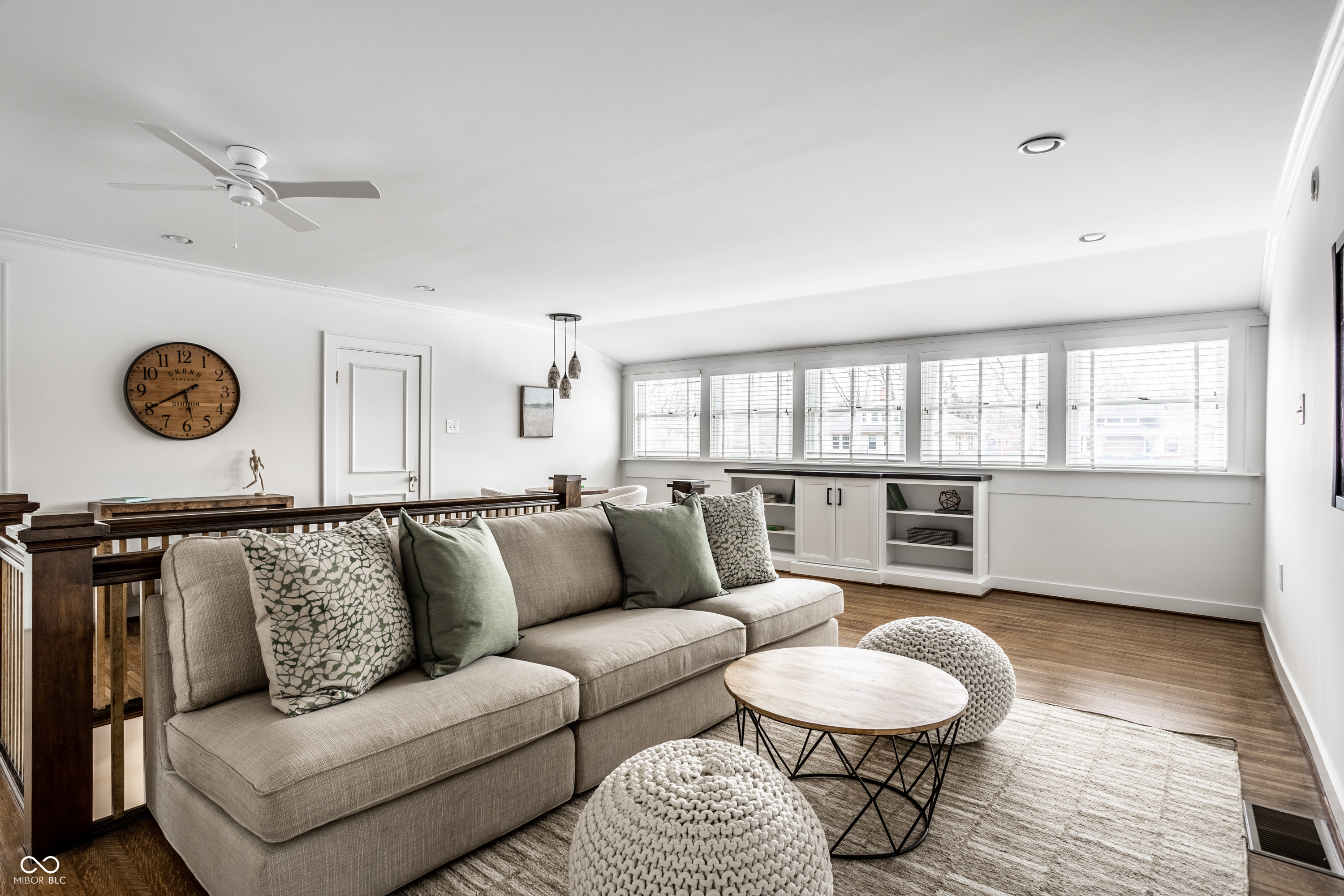 4923 Washington Boulevard