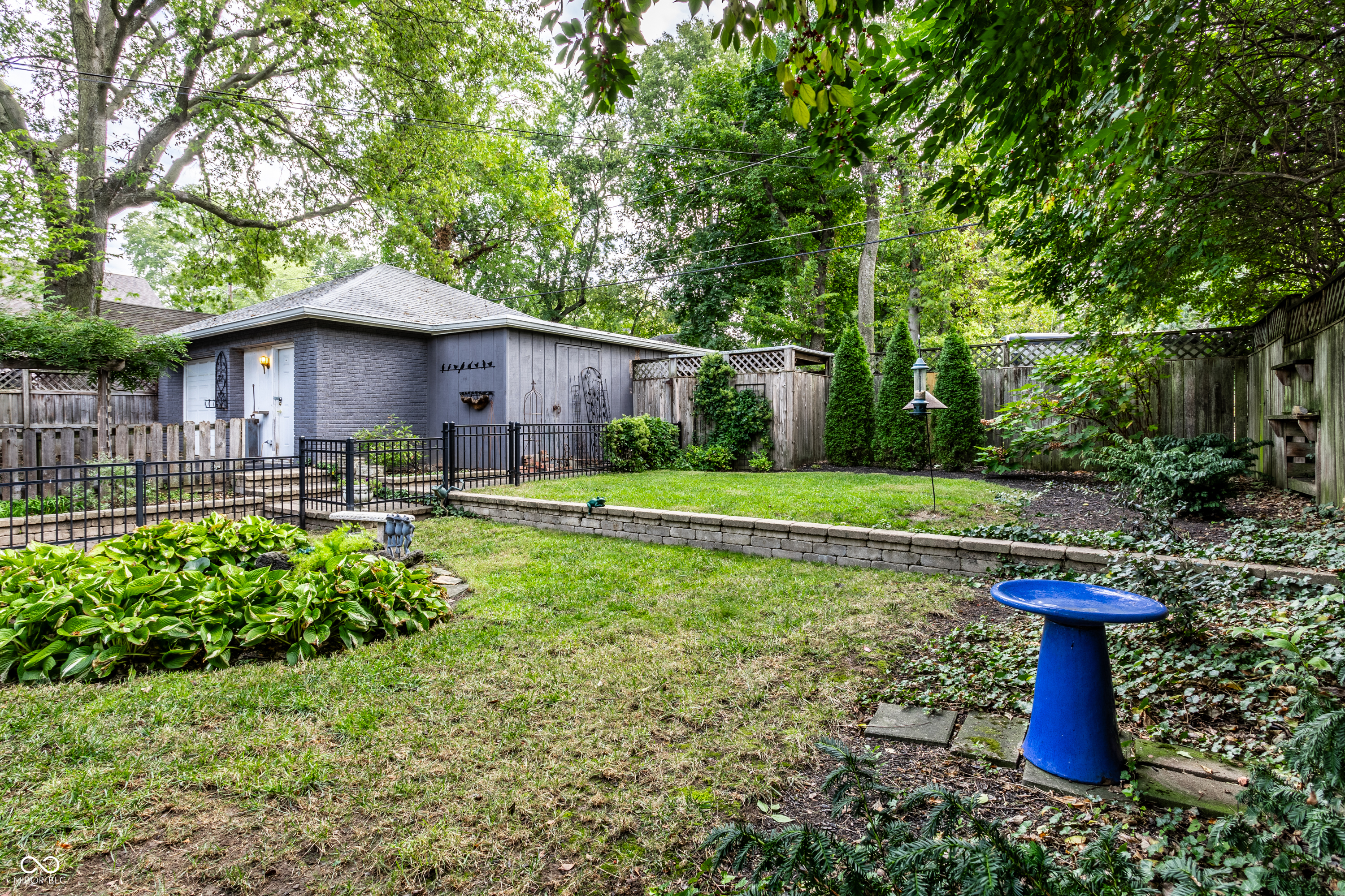 4923 Washington Boulevard