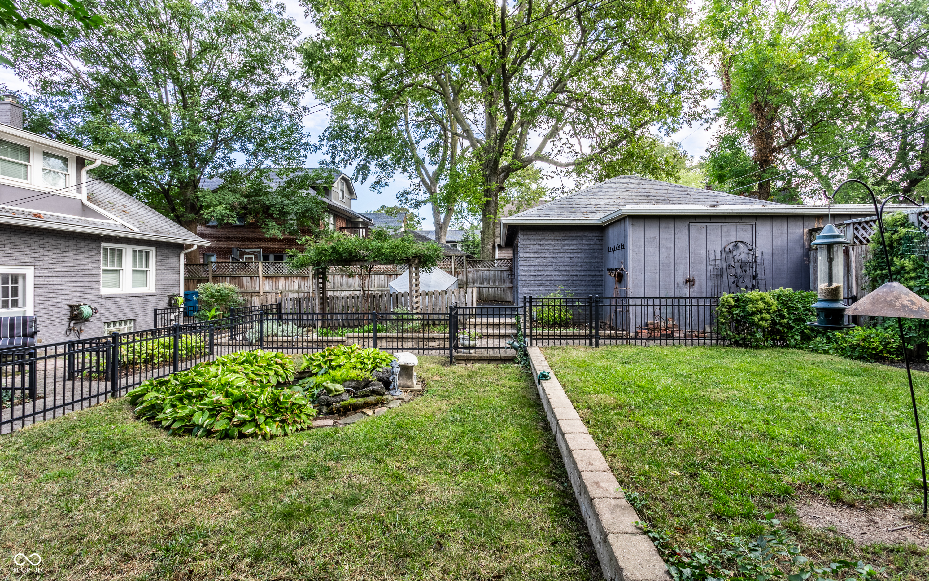 4923 Washington Boulevard