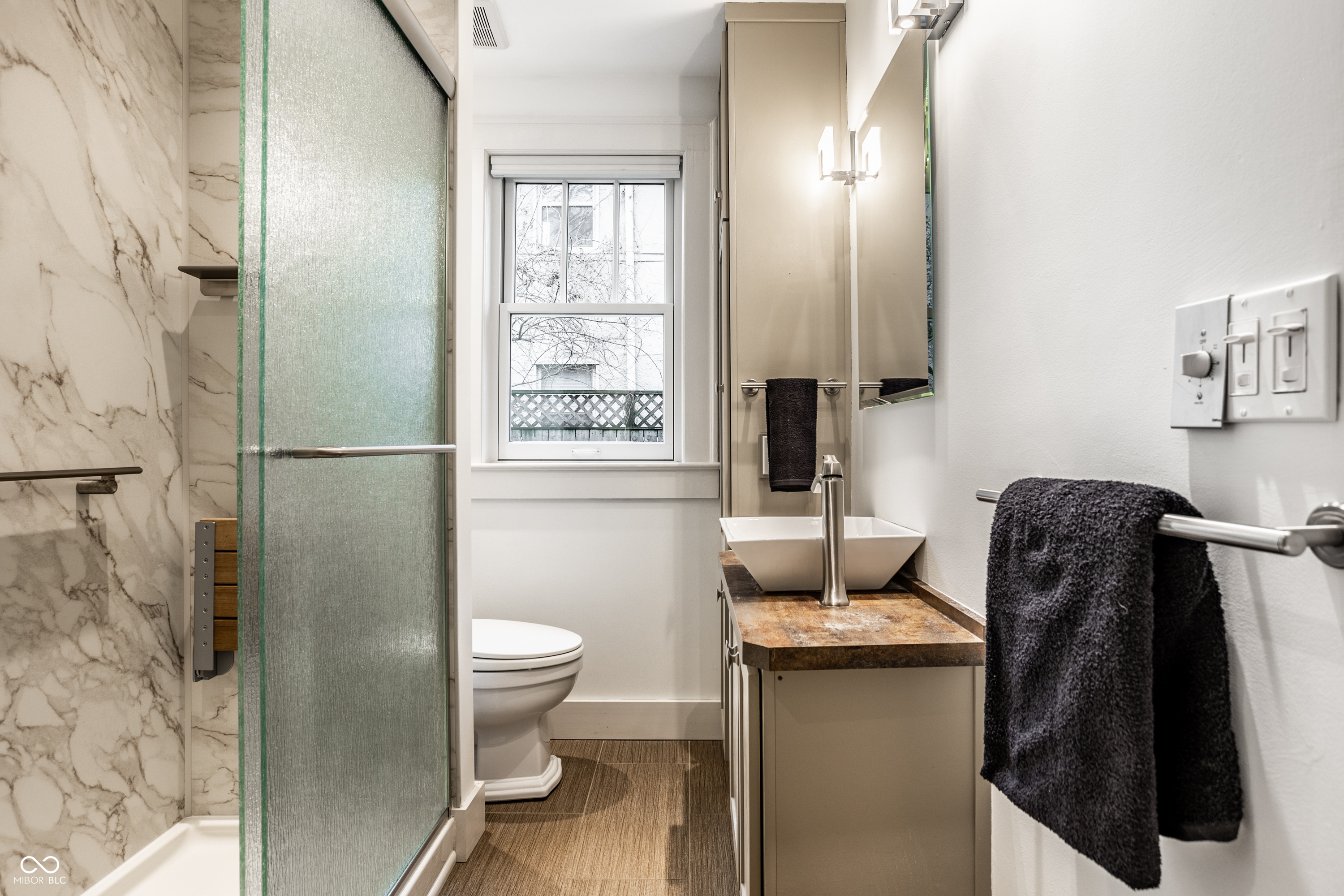 4923 Washington Boulevard