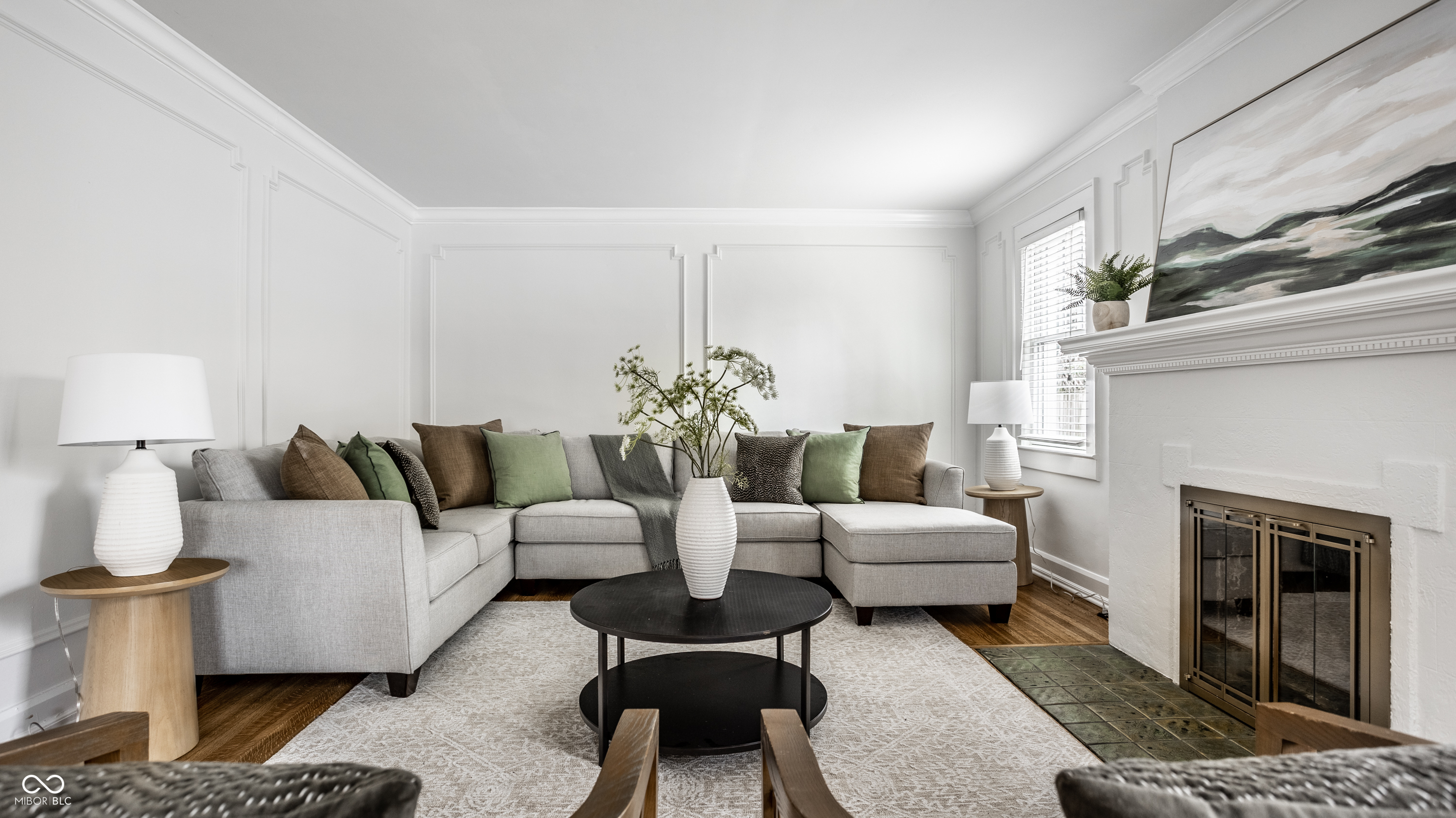 4923 Washington Boulevard