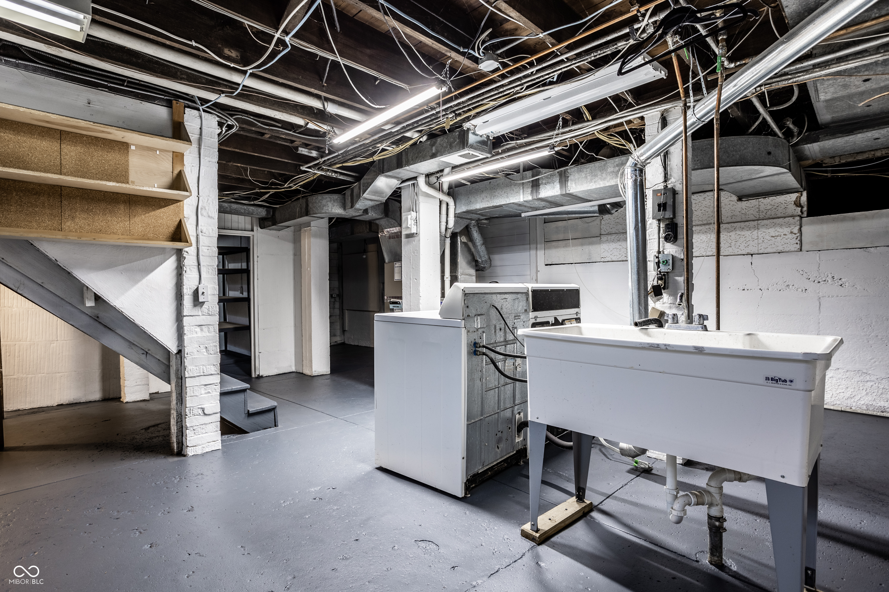 4923 Washington Boulevard