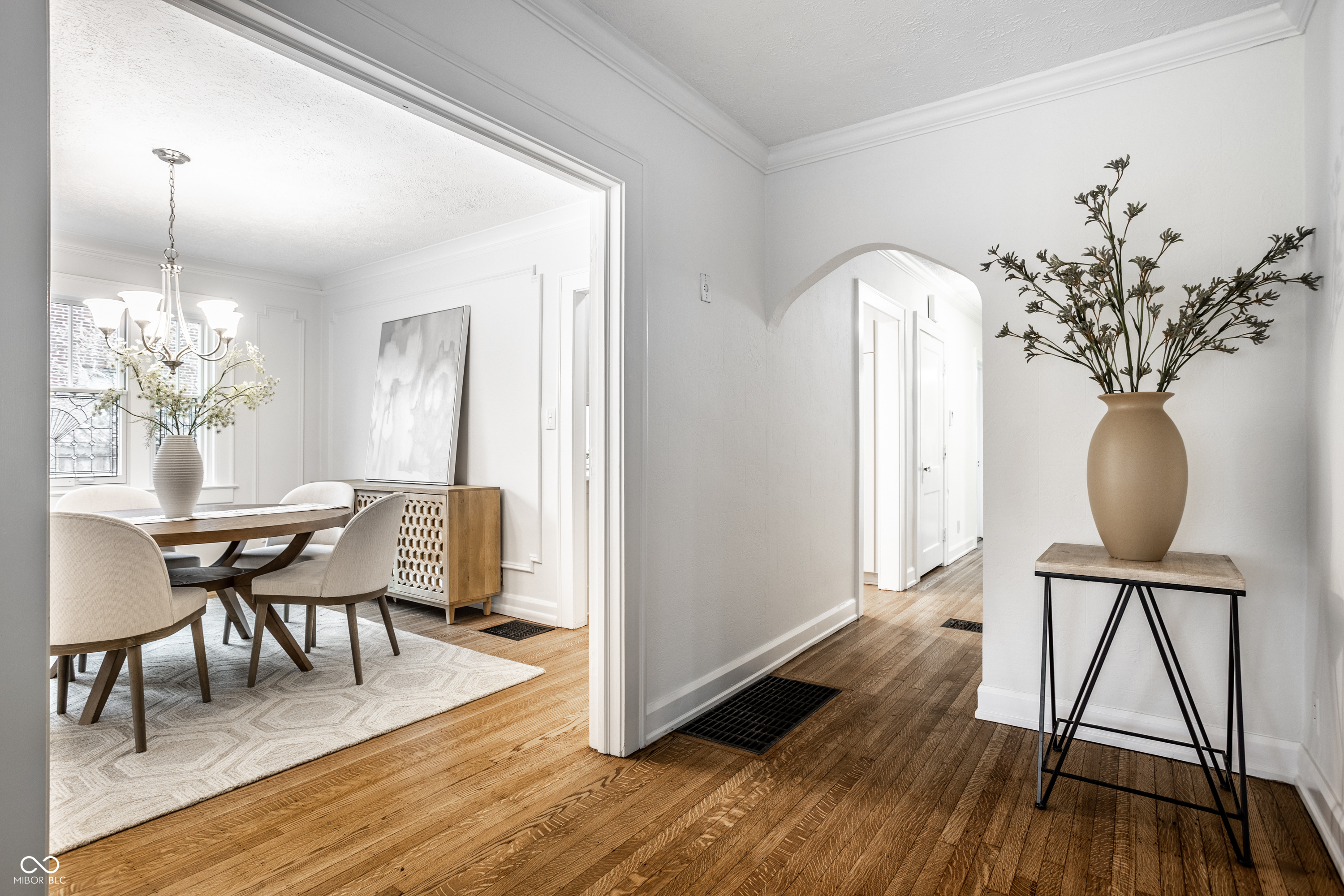 4923 Washington Boulevard