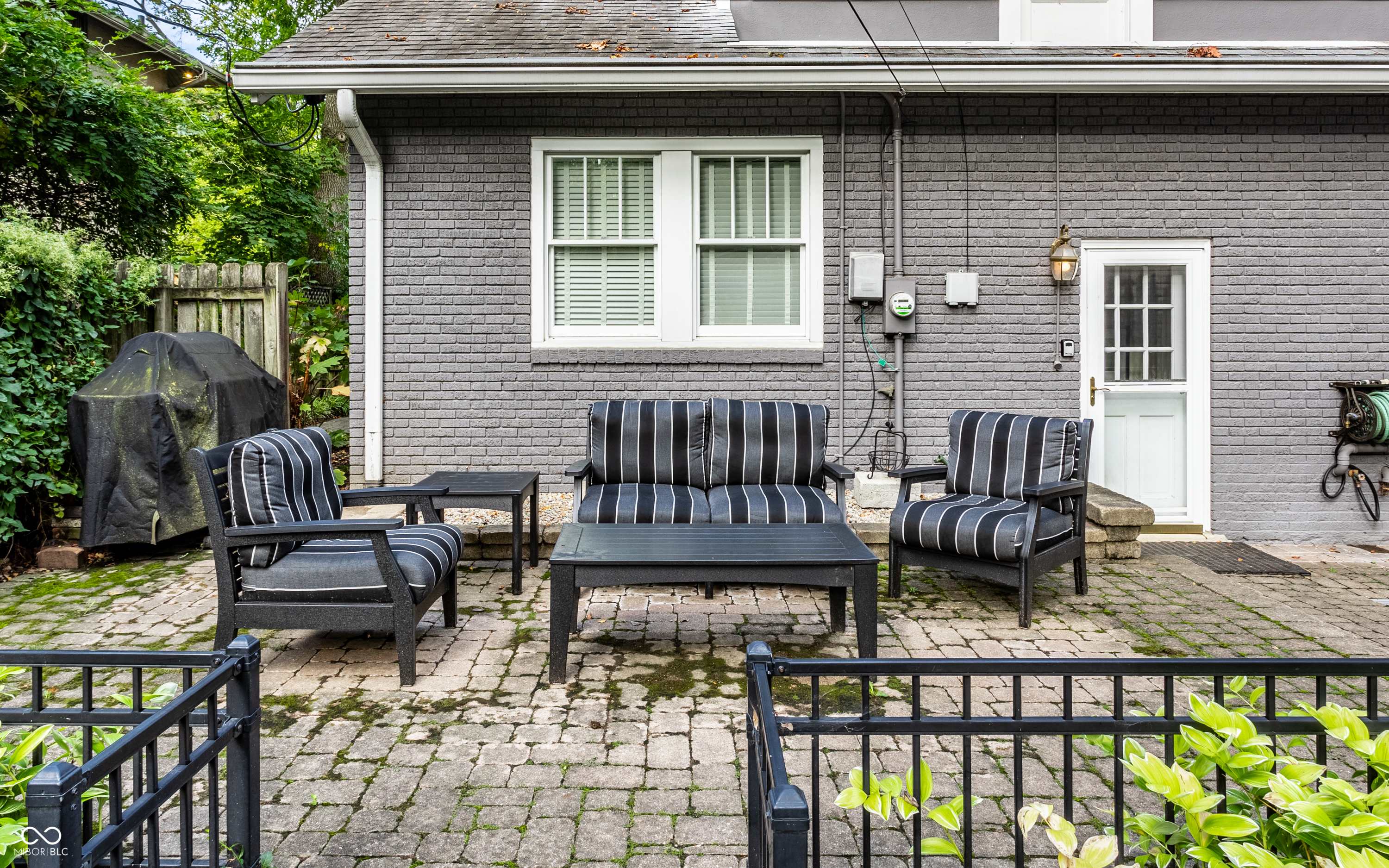 4923 Washington Boulevard