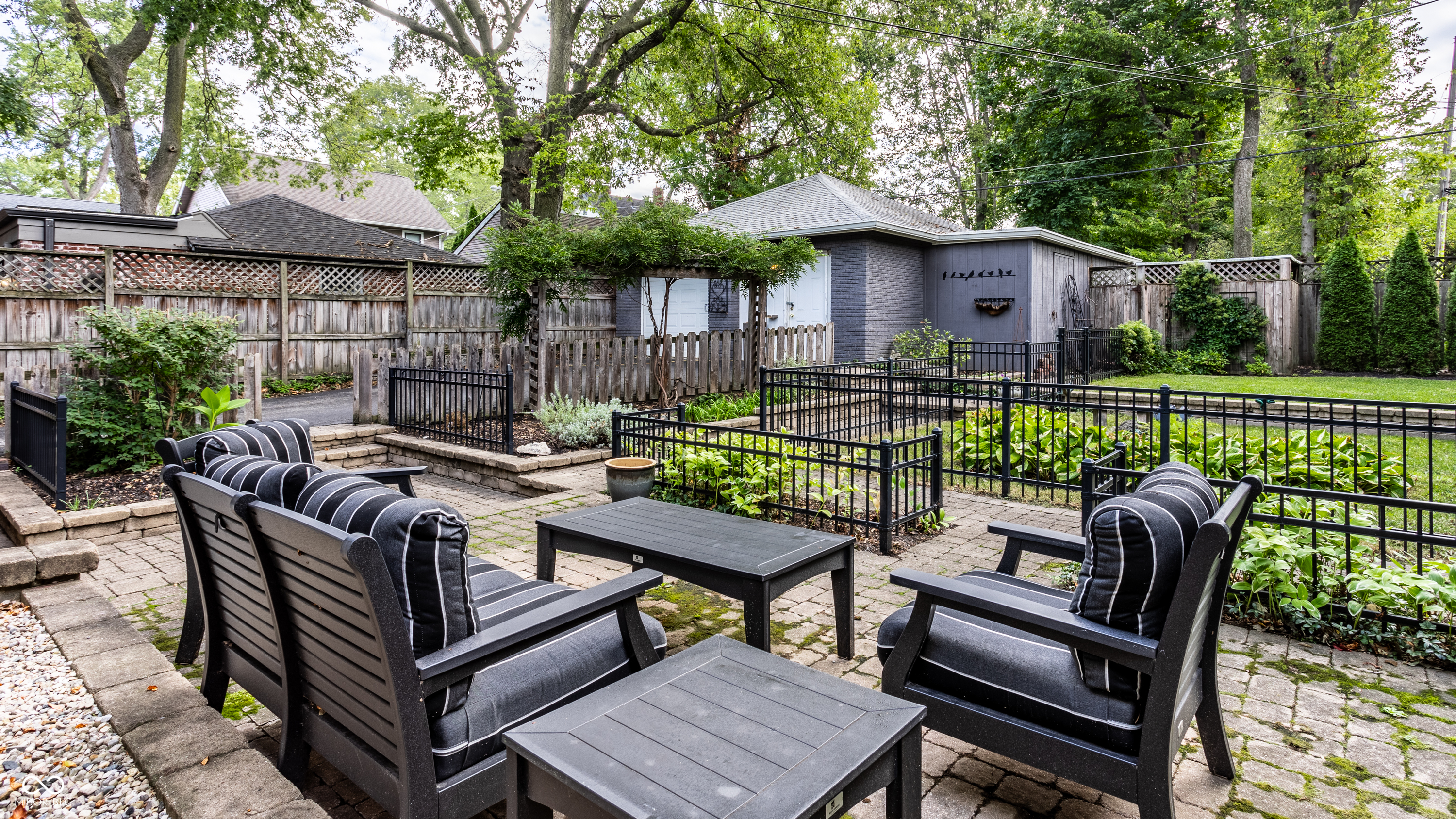 4923 Washington Boulevard