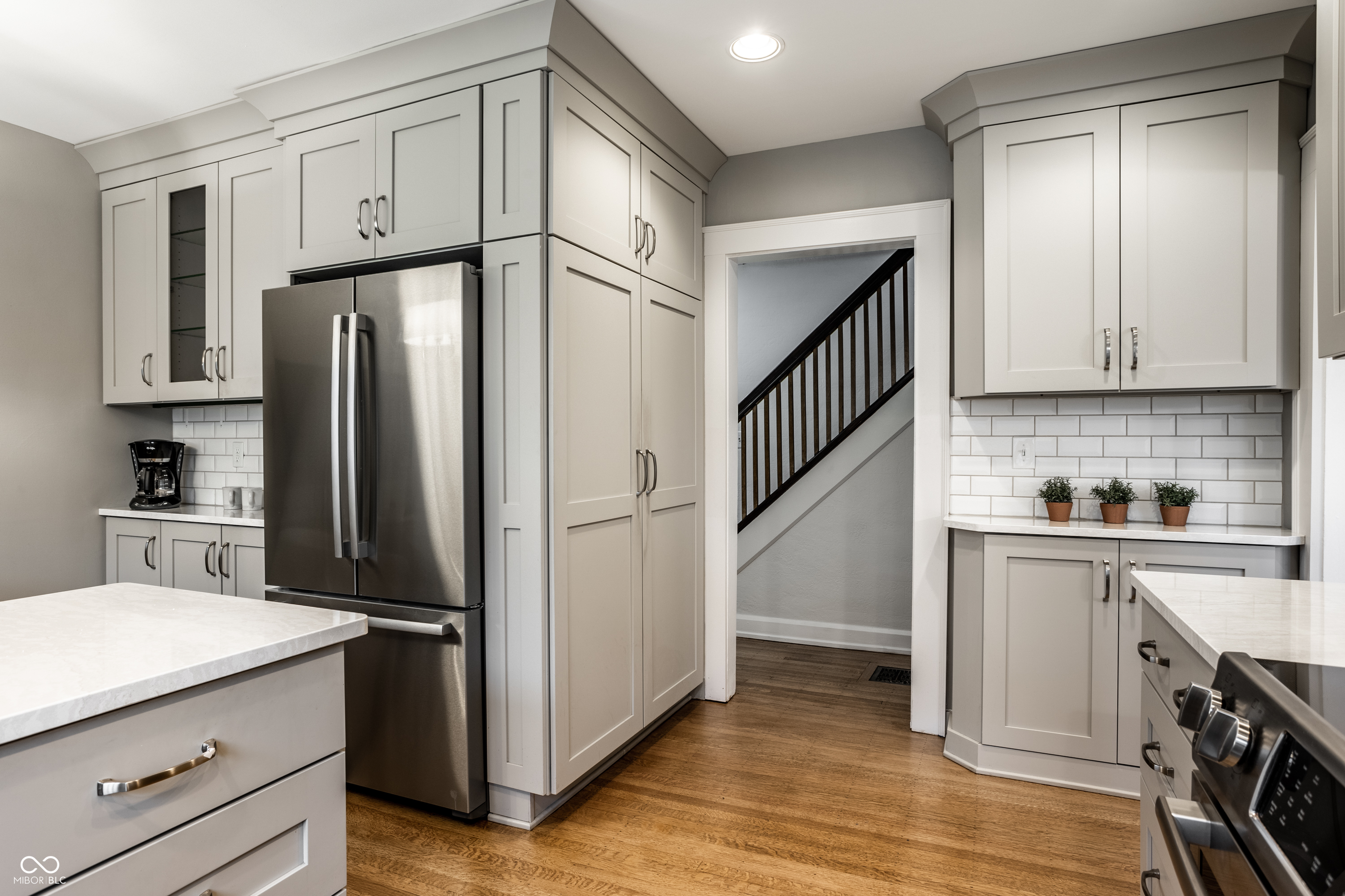 4923 Washington Boulevard