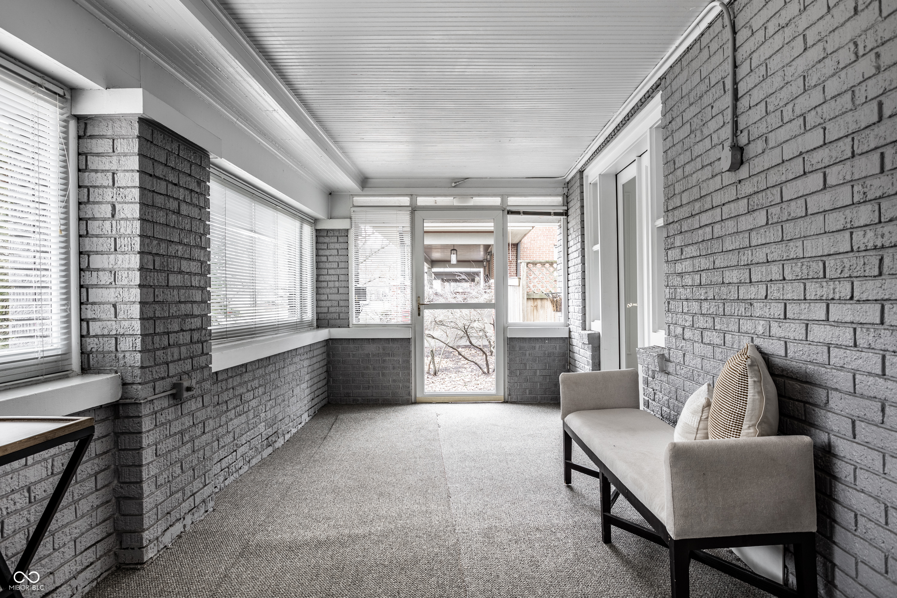 4923 Washington Boulevard