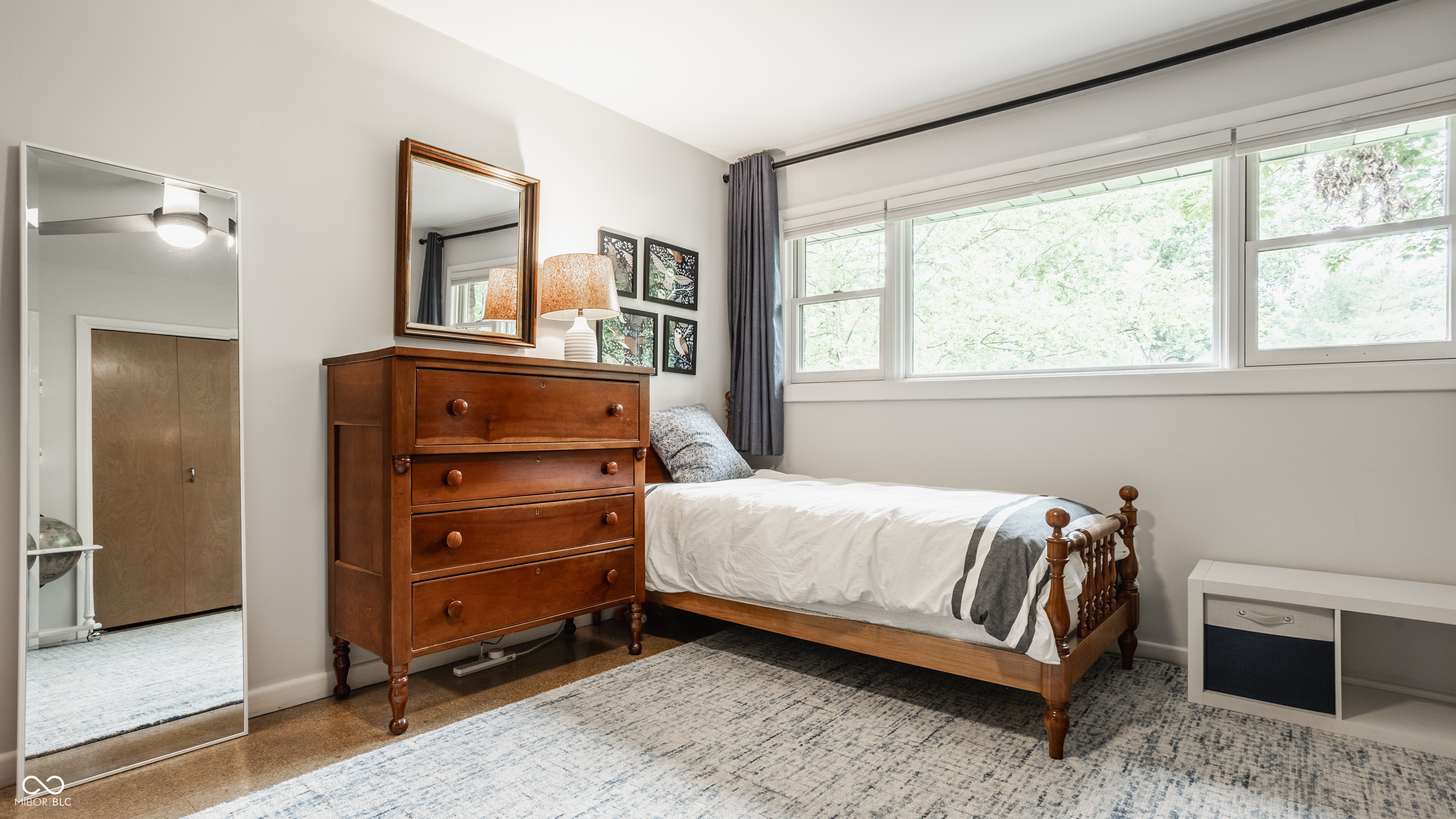 7887 Meadowbrook Drive