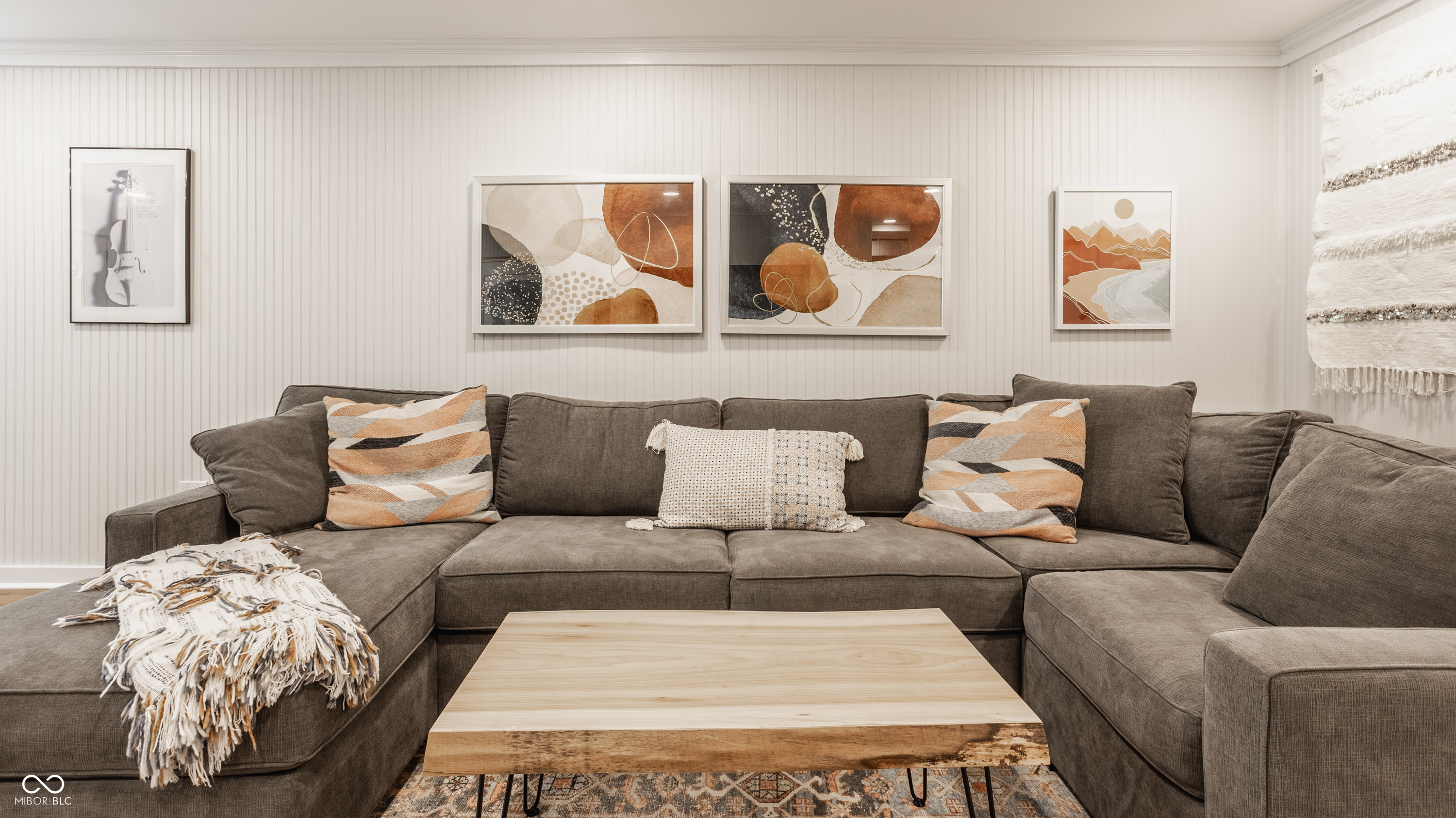 7887 Meadowbrook Drive