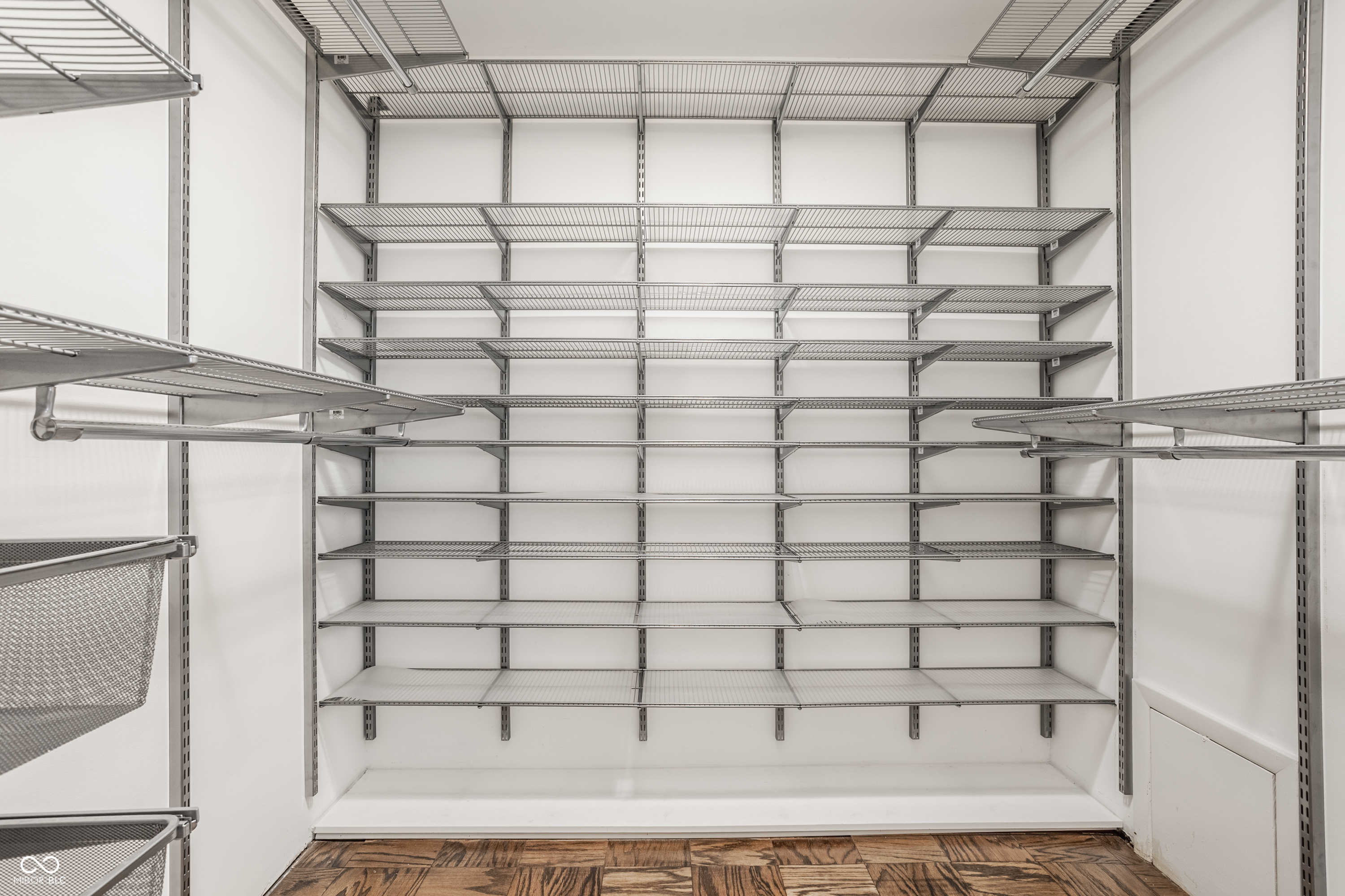 7887 Meadowbrook Drive