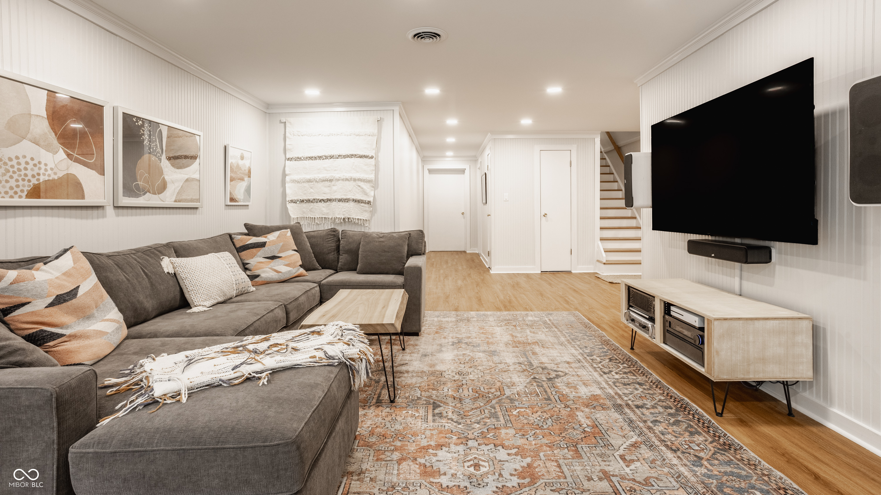 7887 Meadowbrook Drive