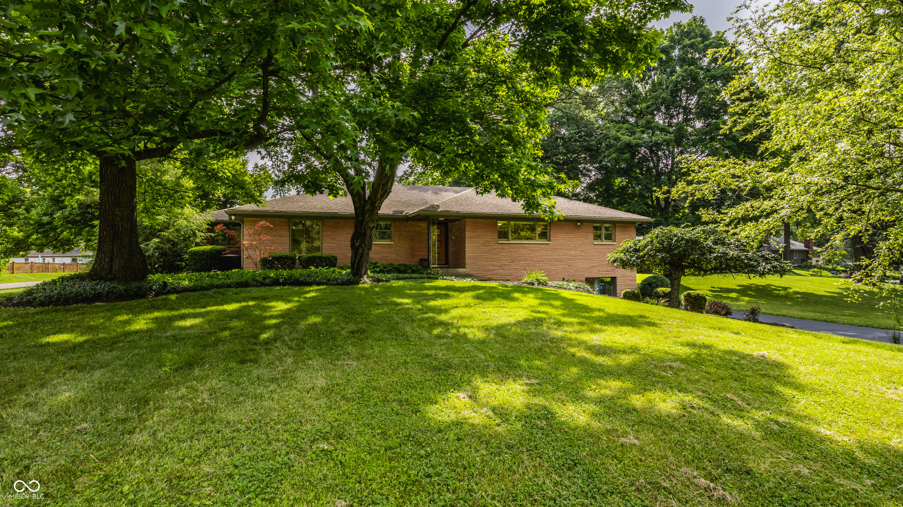 7887 Meadowbrook Drive