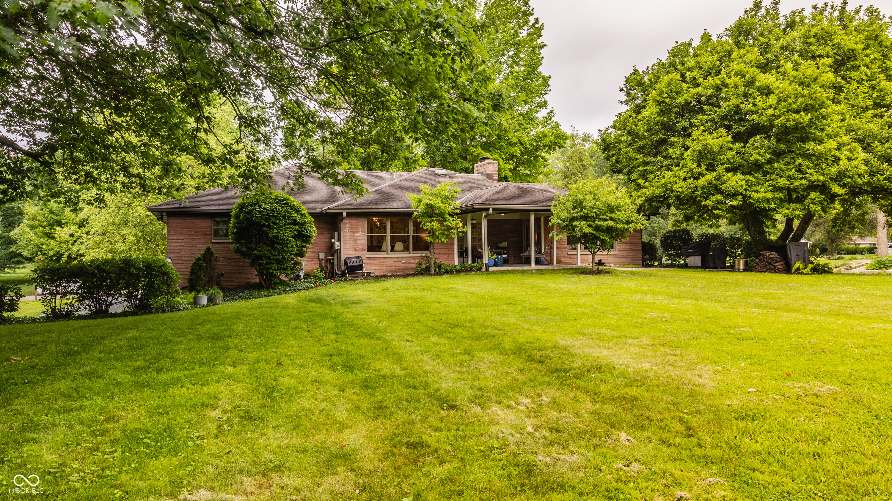 7887 Meadowbrook Drive