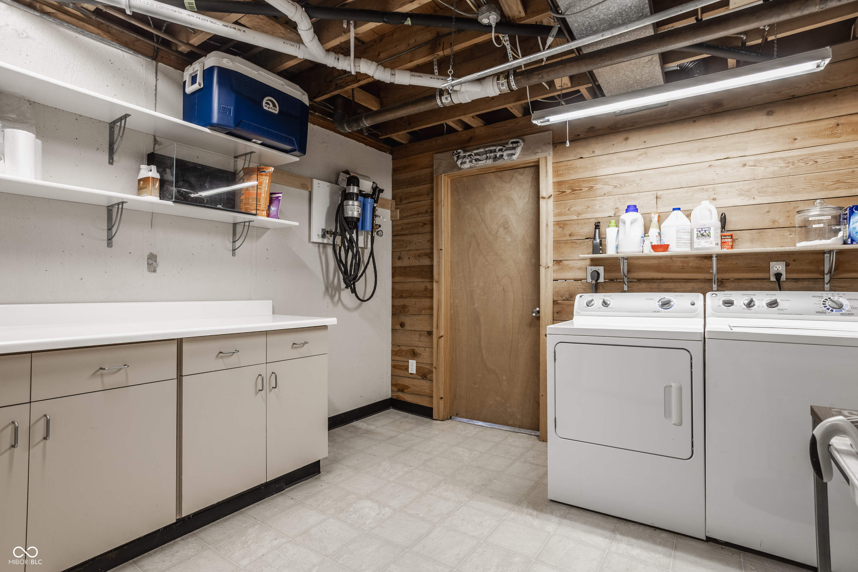 7887 Meadowbrook Drive