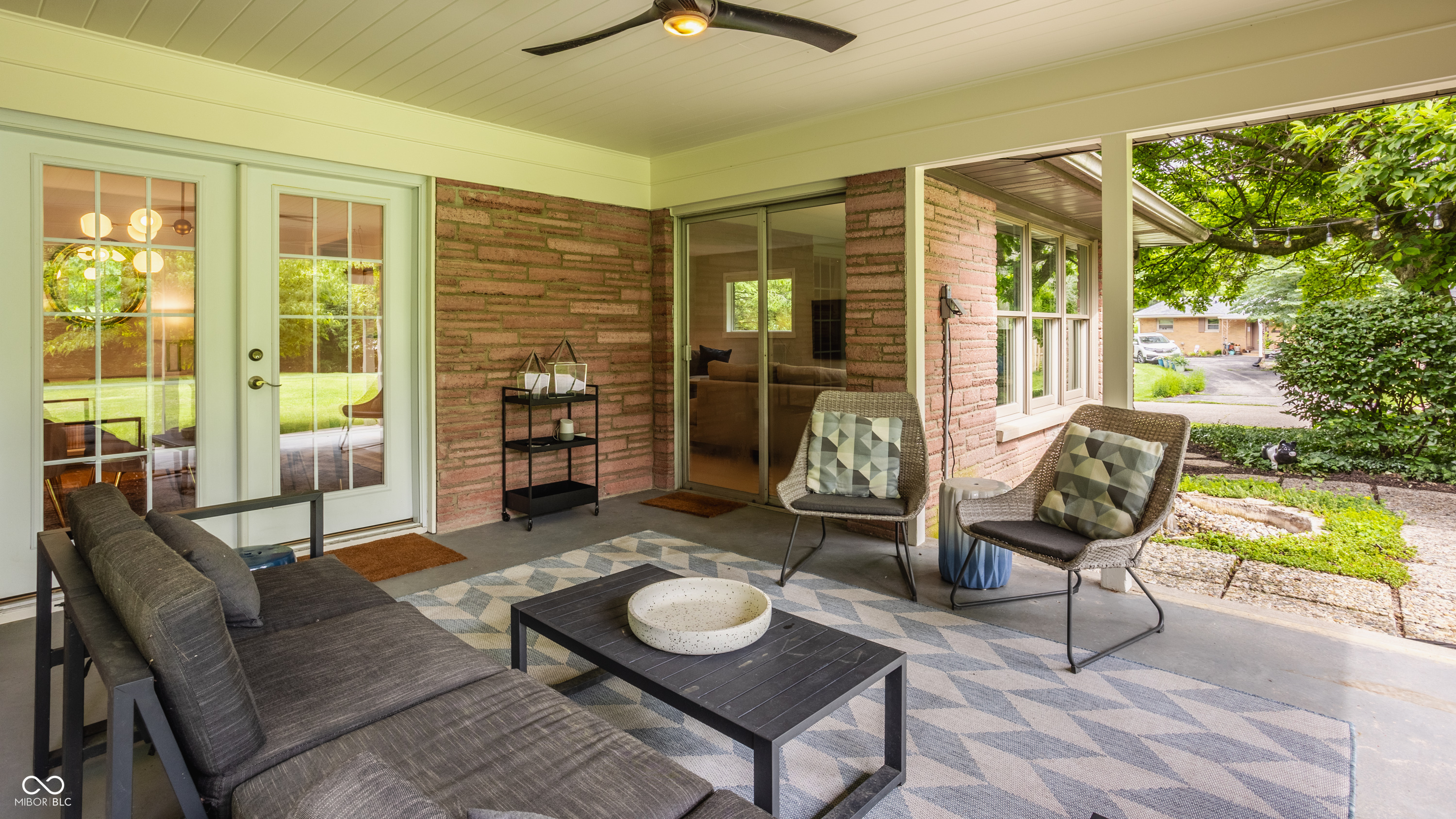 7887 Meadowbrook Drive