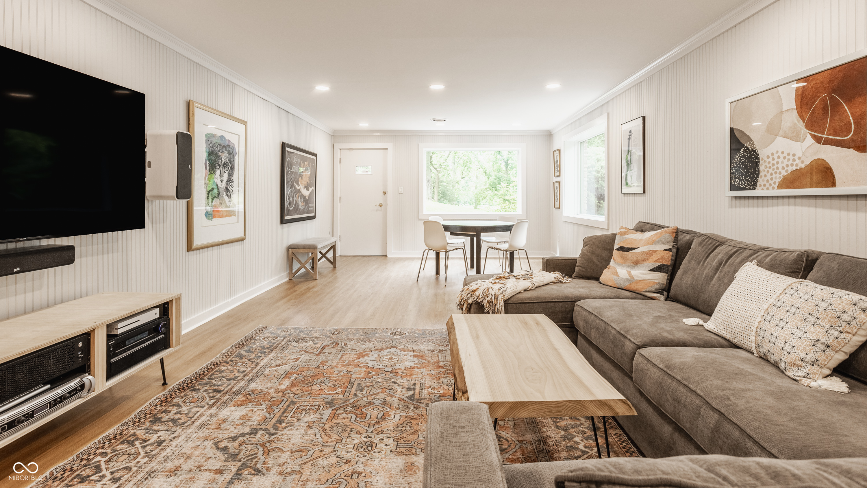 7887 Meadowbrook Drive