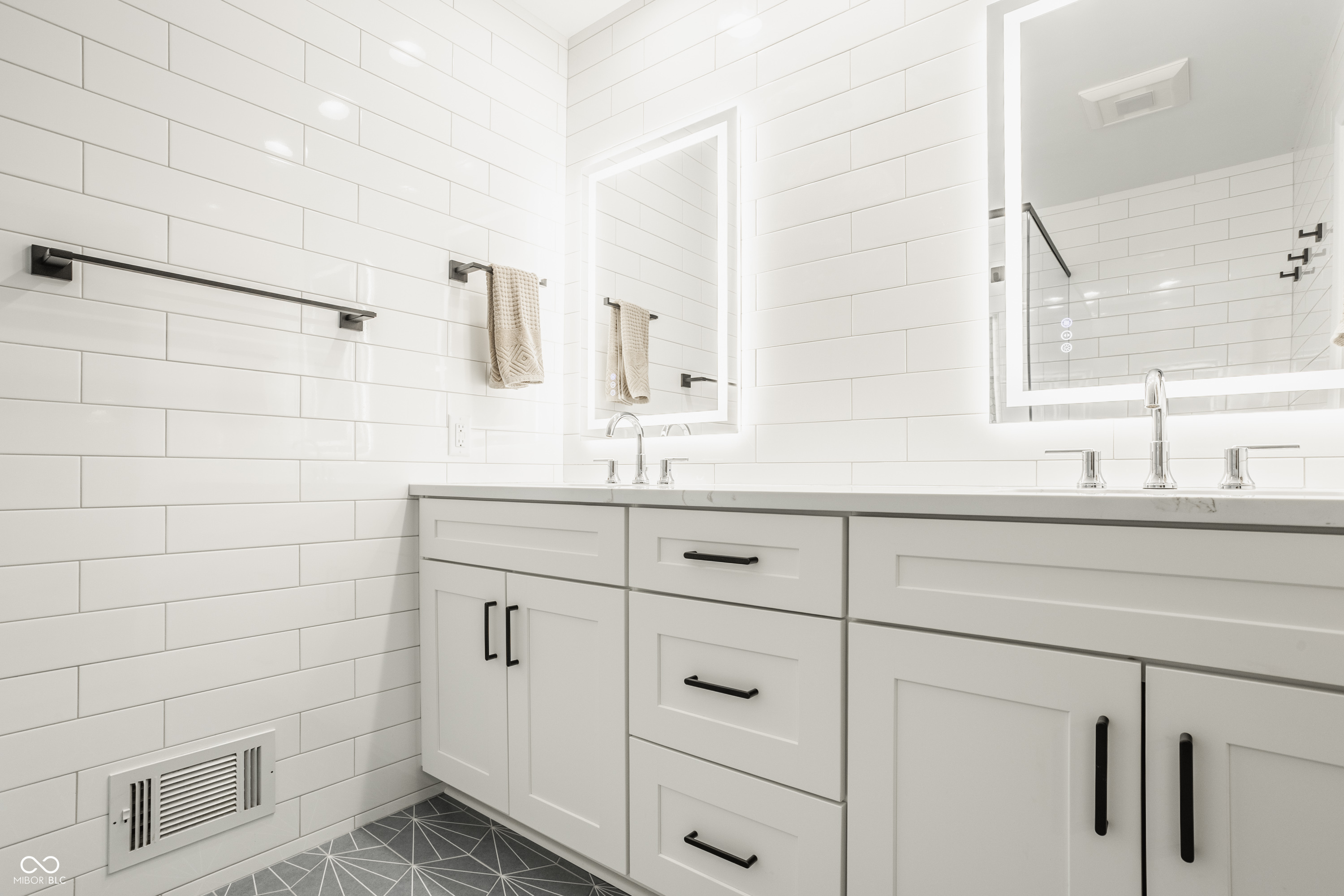 7887 Meadowbrook Drive